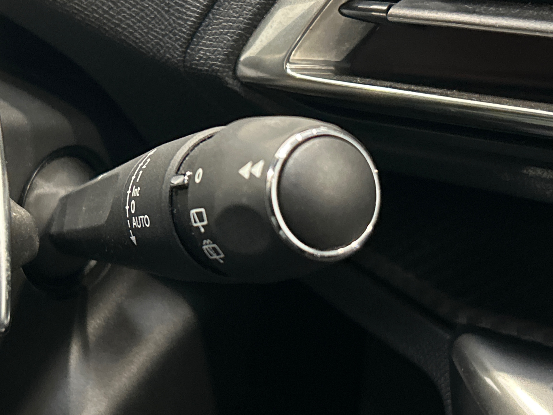 PEUGEOT 3008 Hybrid 180 e-EAT8 Allure Pack