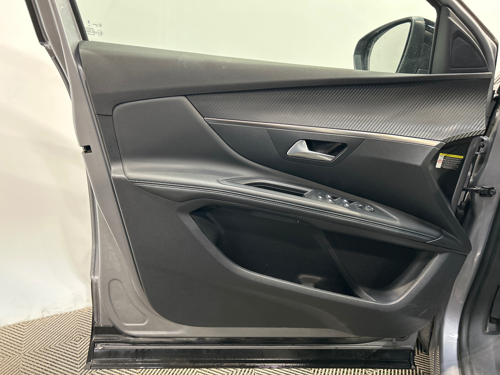 PEUGEOT 3008 Hybrid 180 e-EAT8 Allure Pack