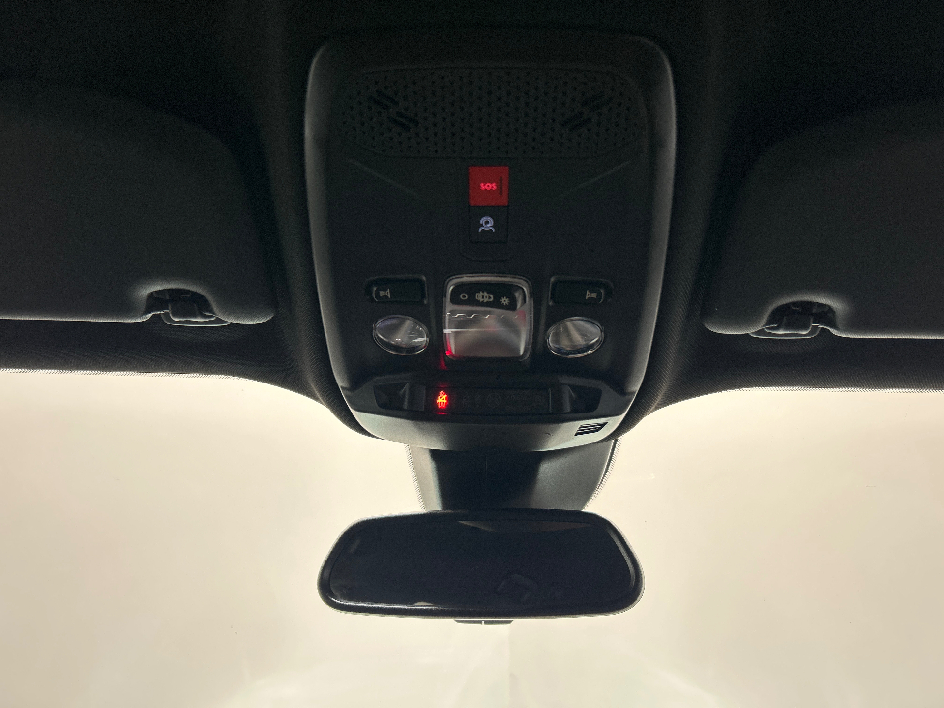 PEUGEOT 2008 ALLURE 100 CH BVM6