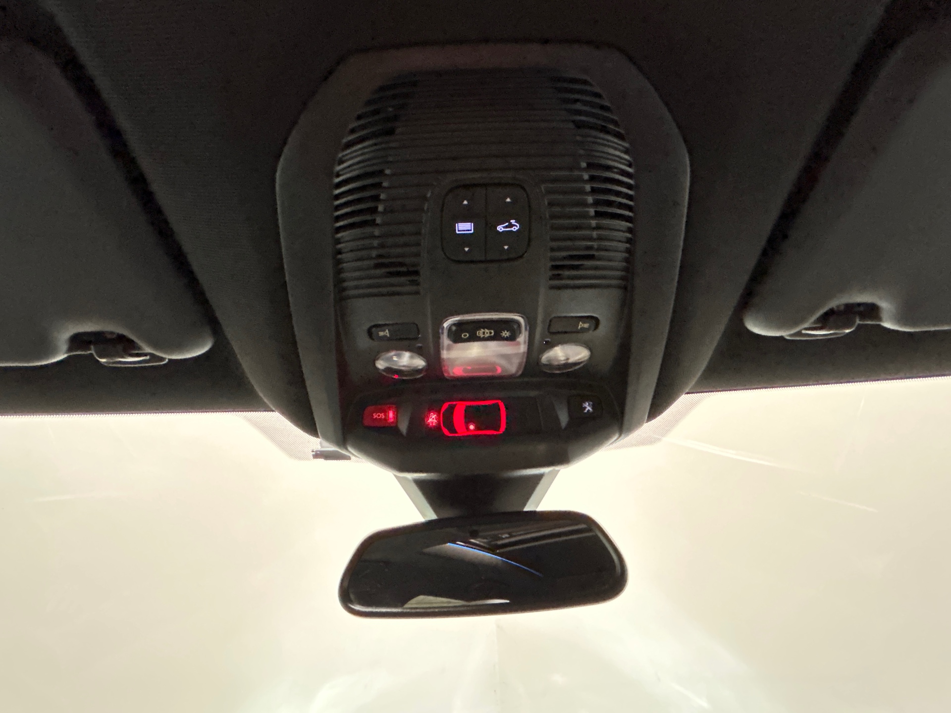 PEUGEOT 3008 Hybrid 180 e-EAT8 Allure Pack