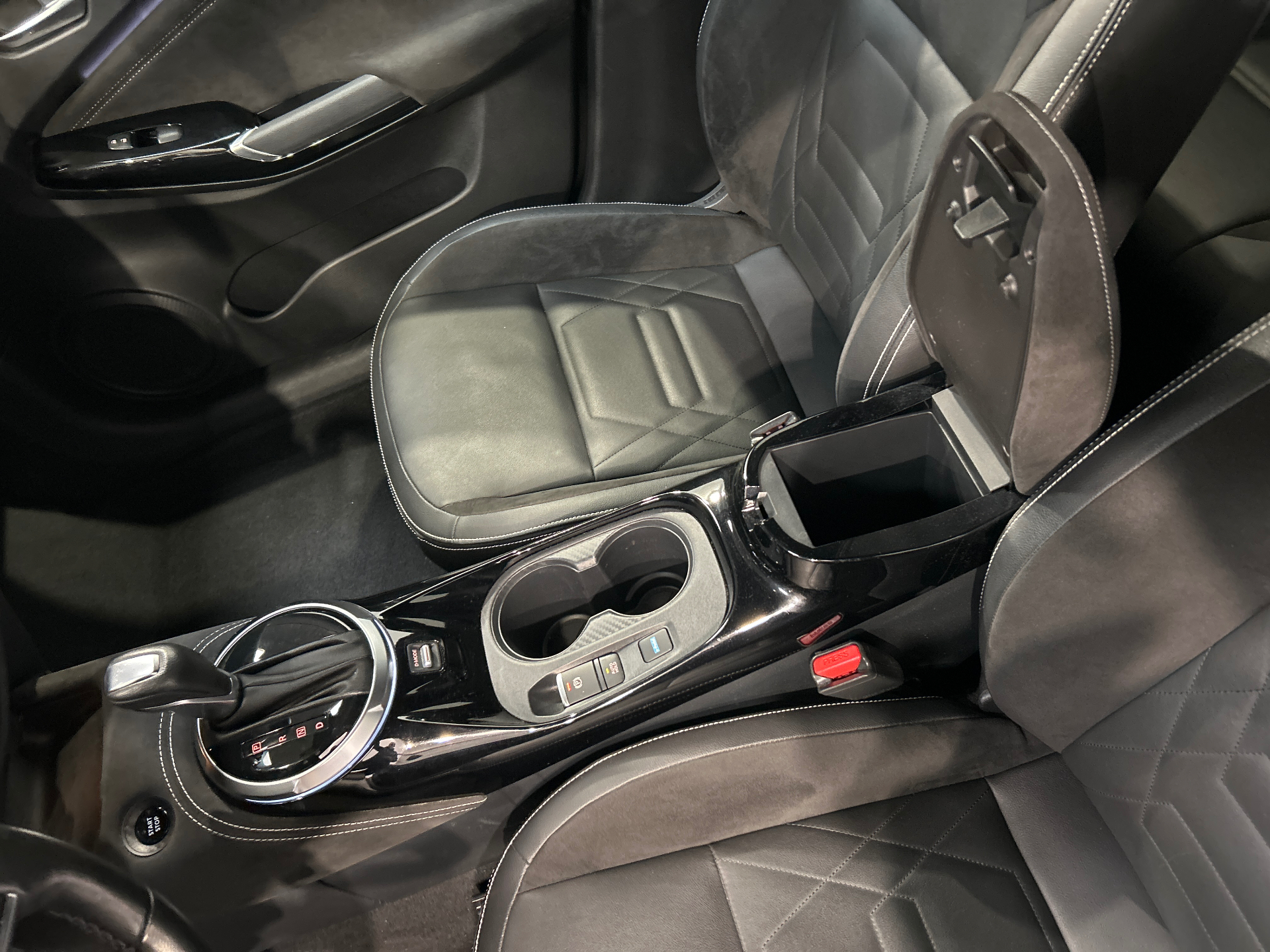NISSAN JUKE 2023.5 HYBRID 143 N-Design