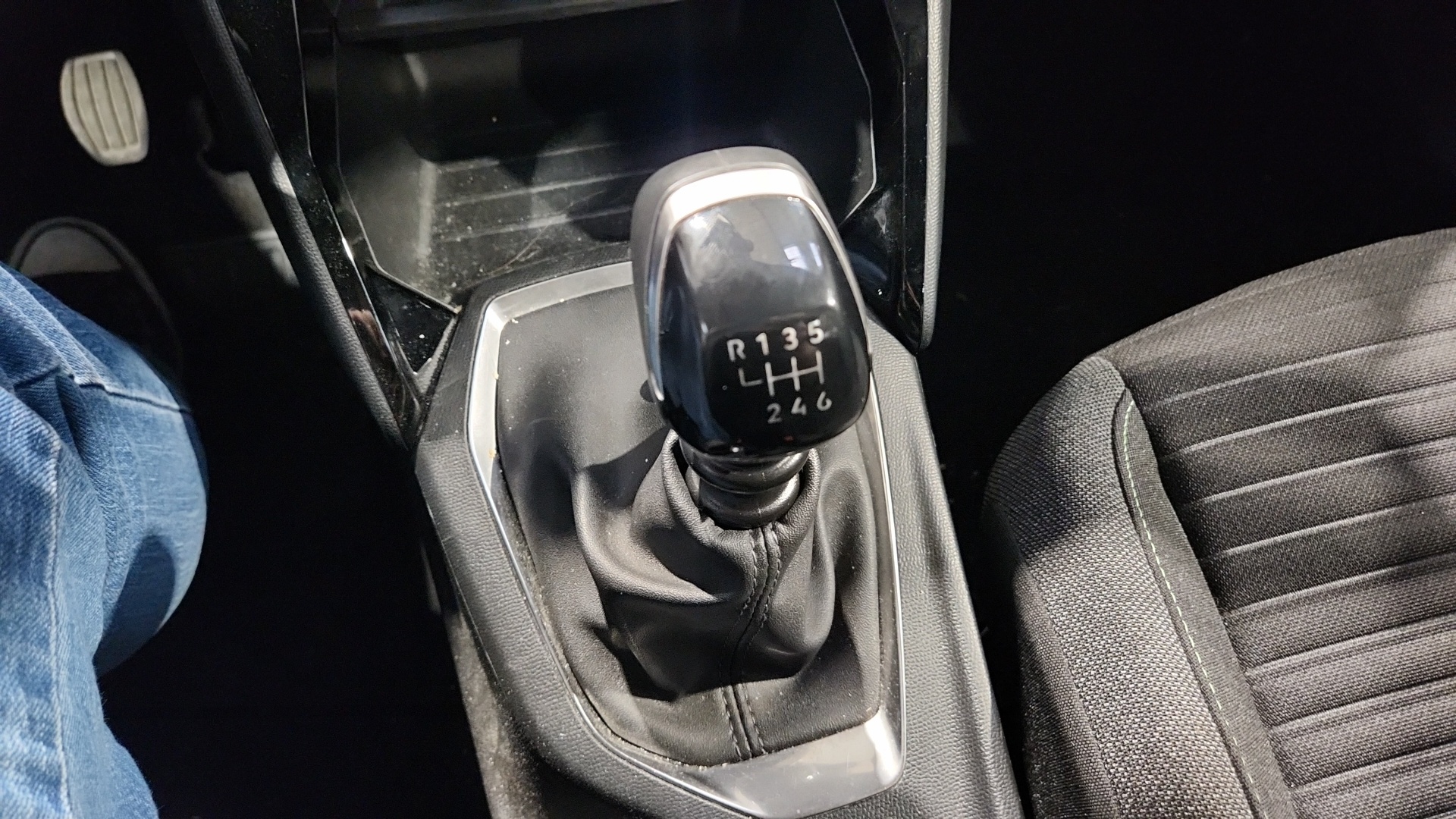 PEUGEOT 2008 PureTech 100 S&S BVM6 Active - 5P