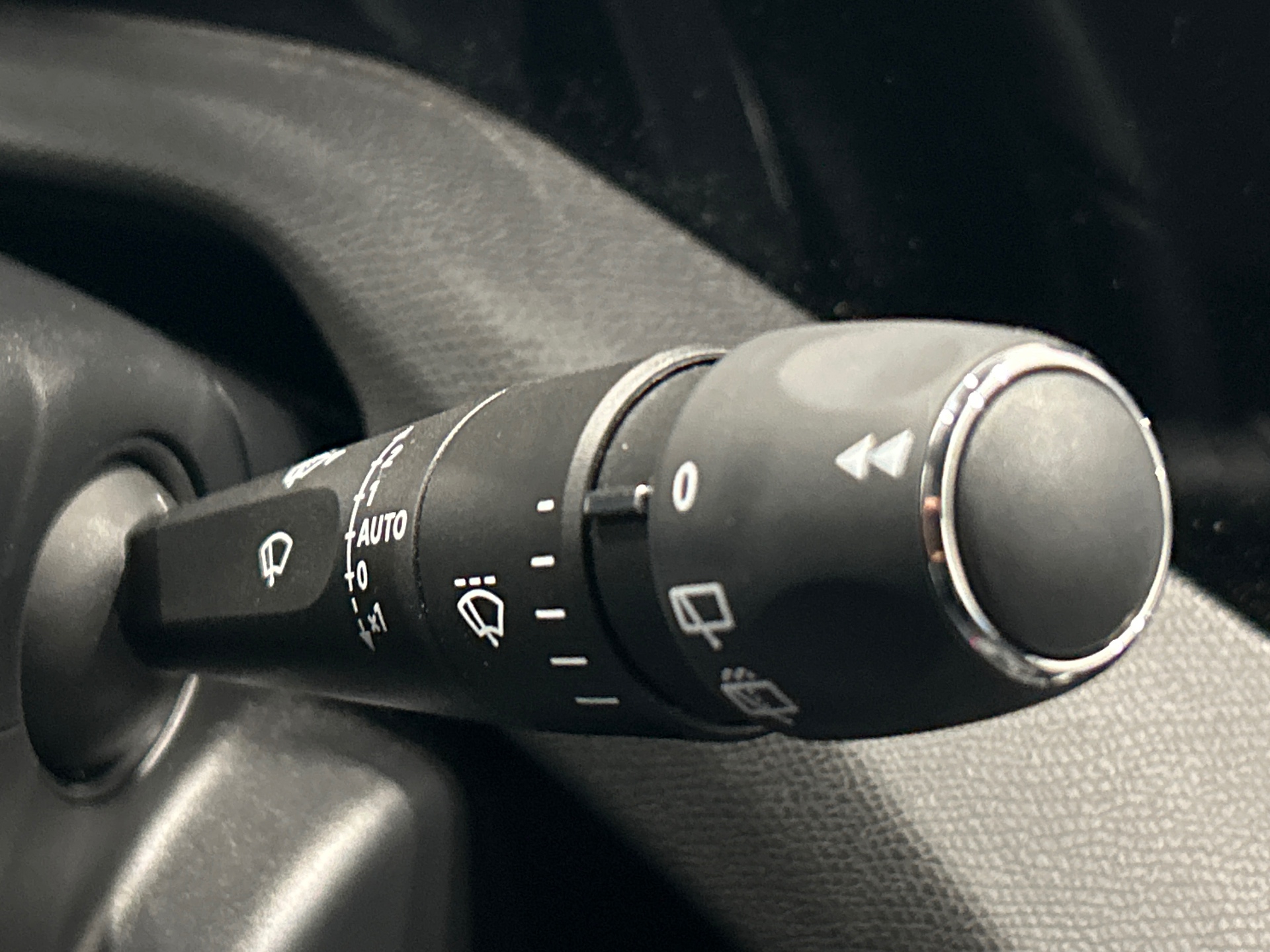 PEUGEOT 308 Allure Hybrid 145 ch e-DCS6