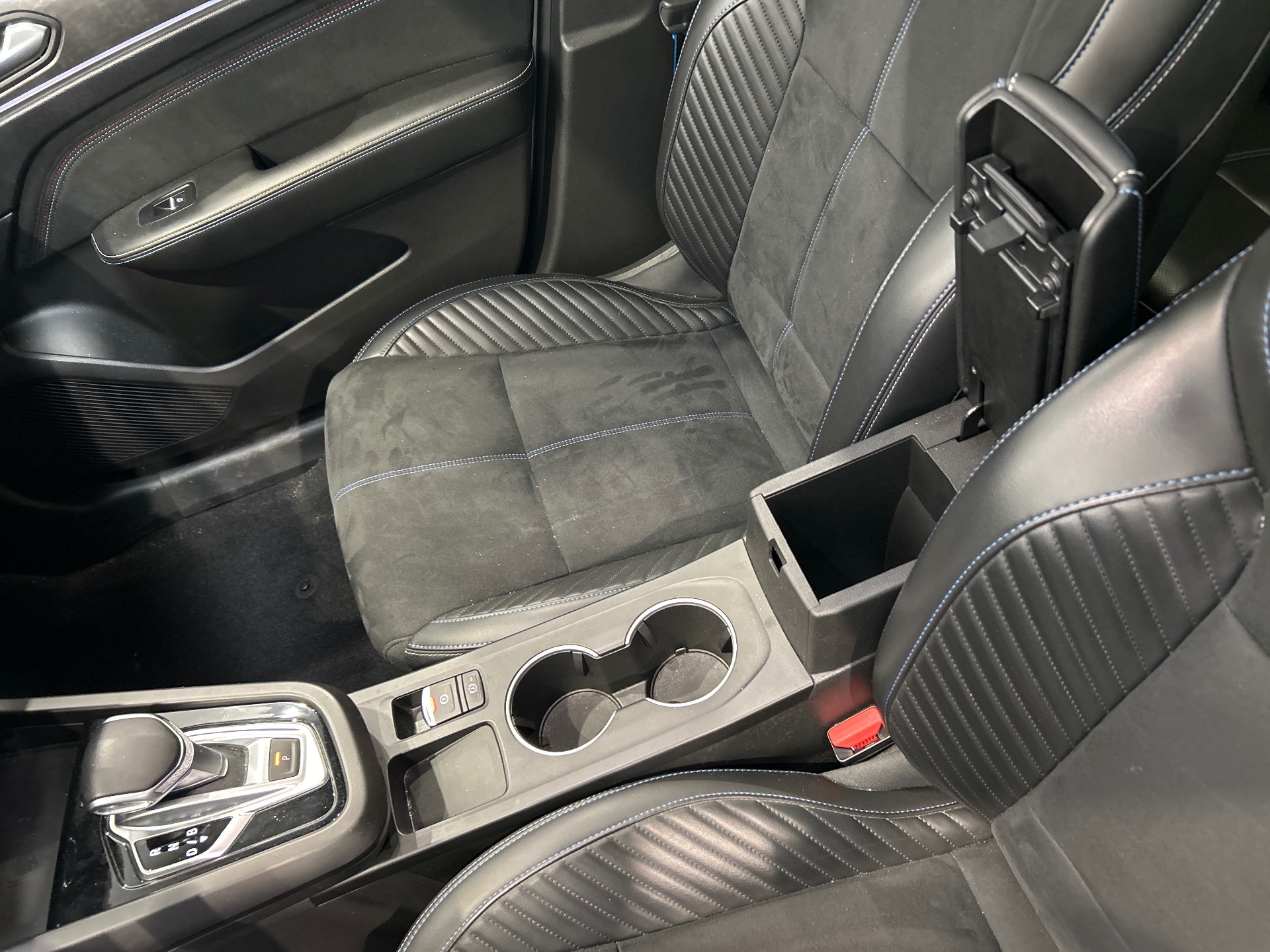RENAULT ARKANA E-Tech 145 - 23 esprit Alpine