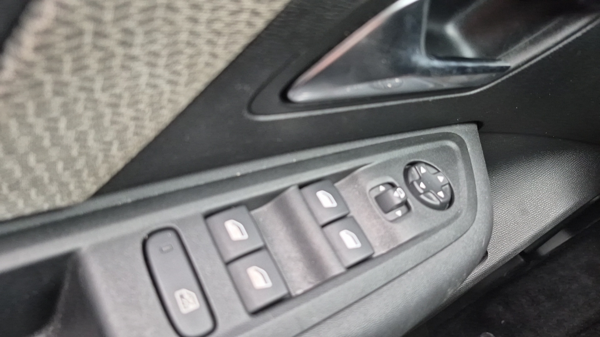 CITROEN C4 PureTech 130 BVM6 Plus