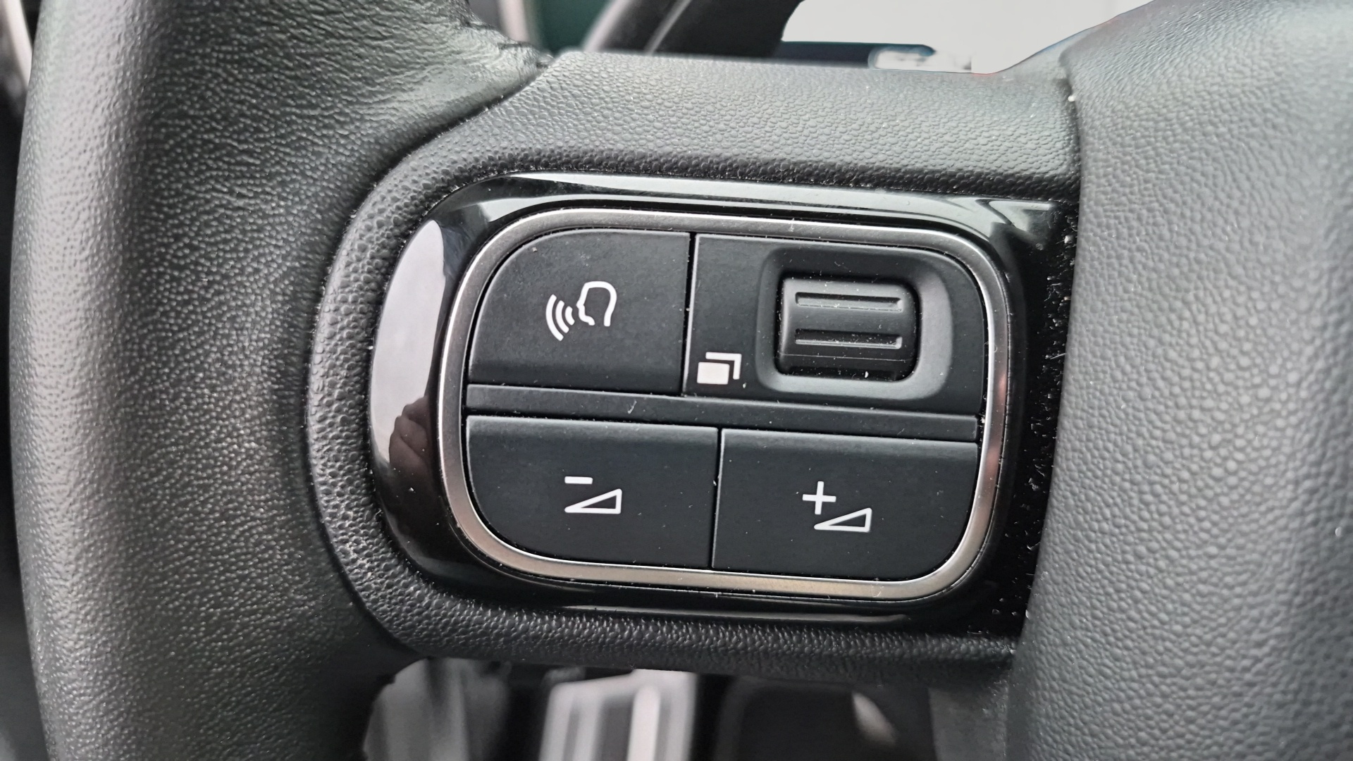 CITROEN C5 AIRCROSS Hybride Rechargeable 225 e-EAT8 Shine Pack