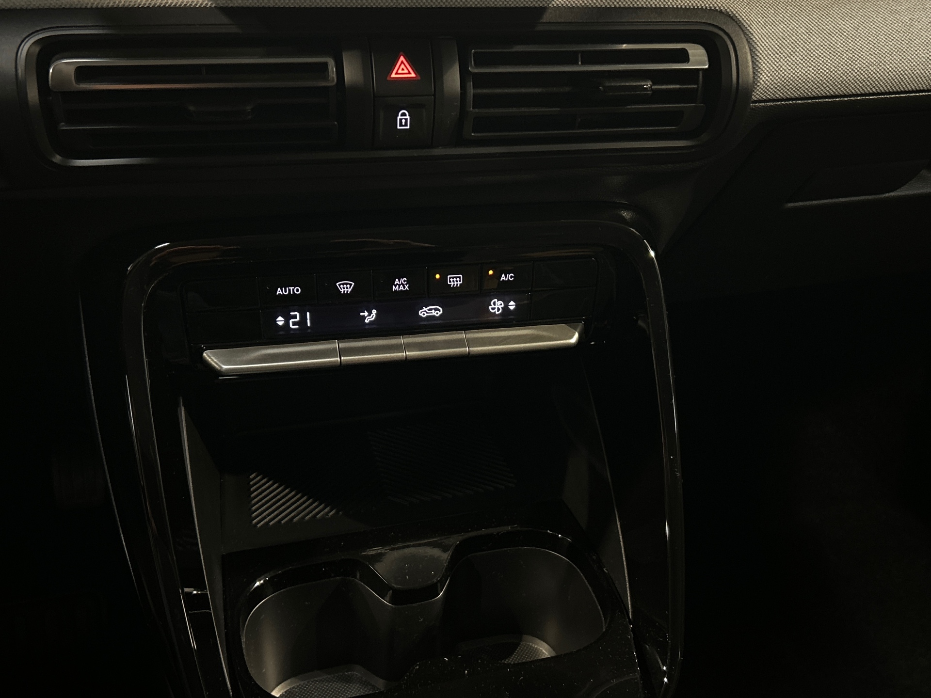 CITROEN C3 AIRCROSS Hybride 145 E-dcs6 PLUS
