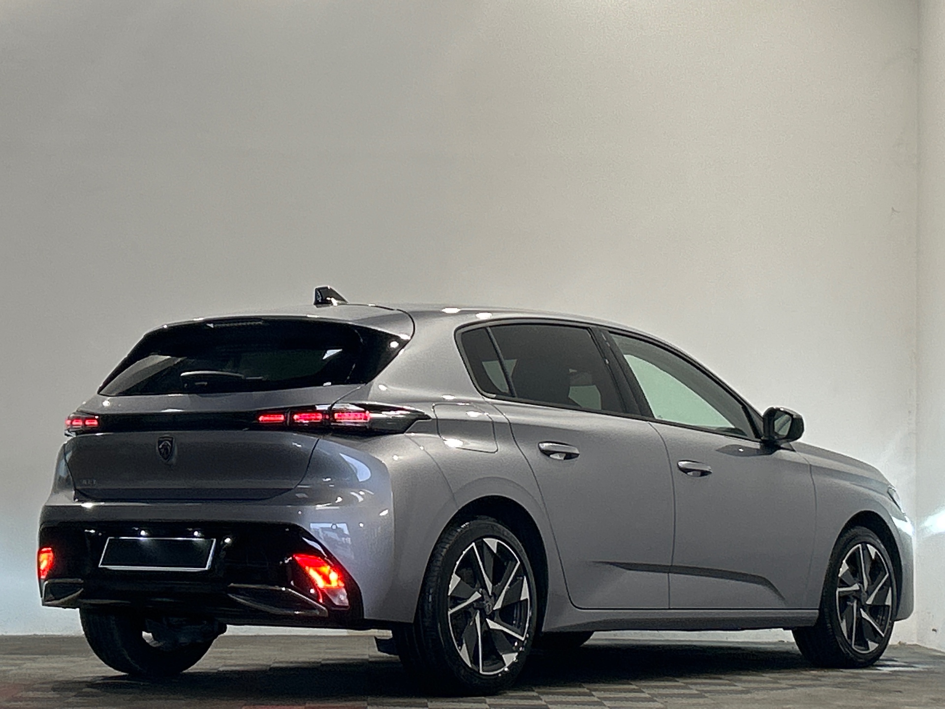 PEUGEOT 308 Allure Hybrid 145 ch e-DCS6