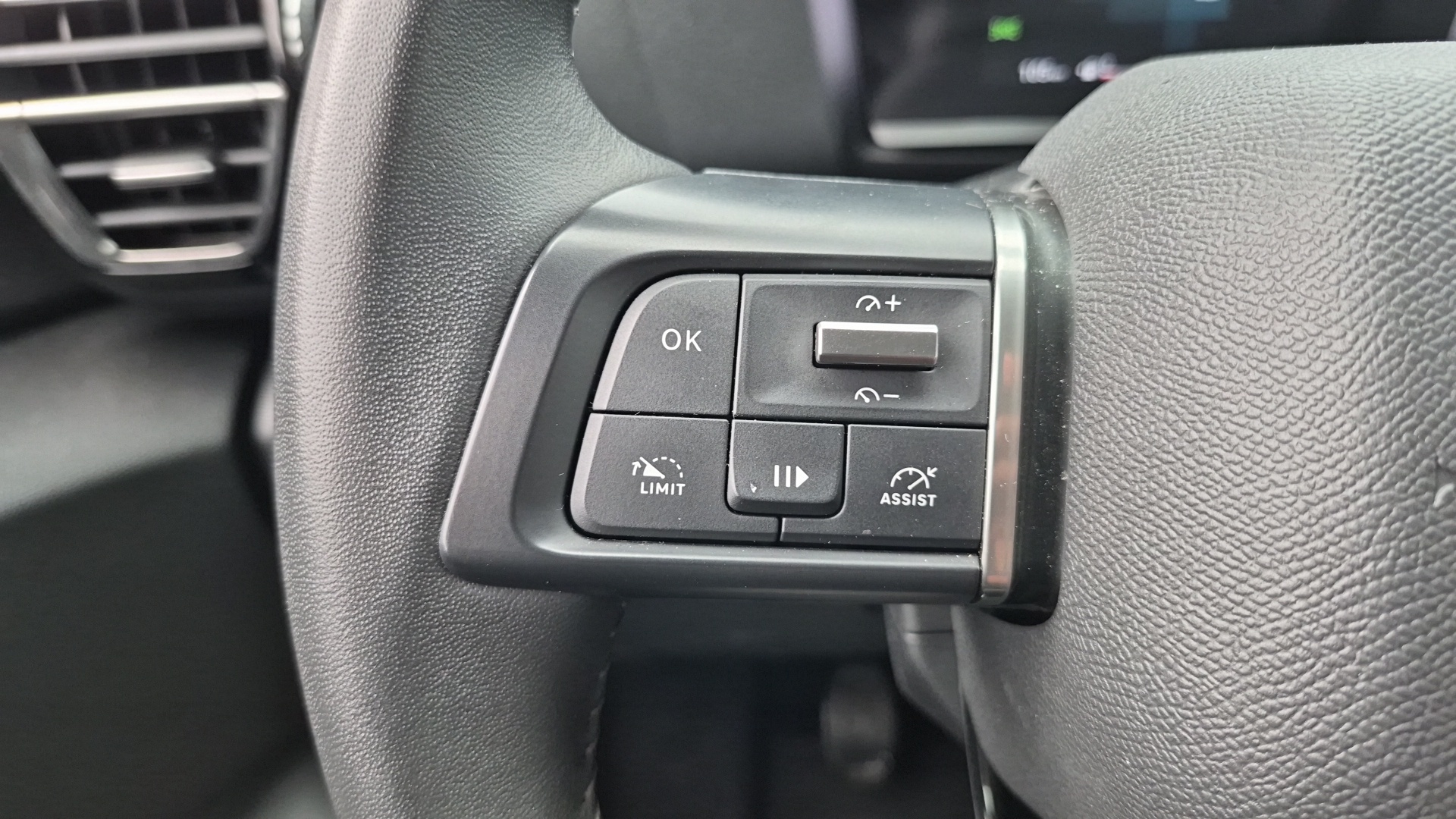 CITROEN C4 PureTech 130 BVM6 Plus