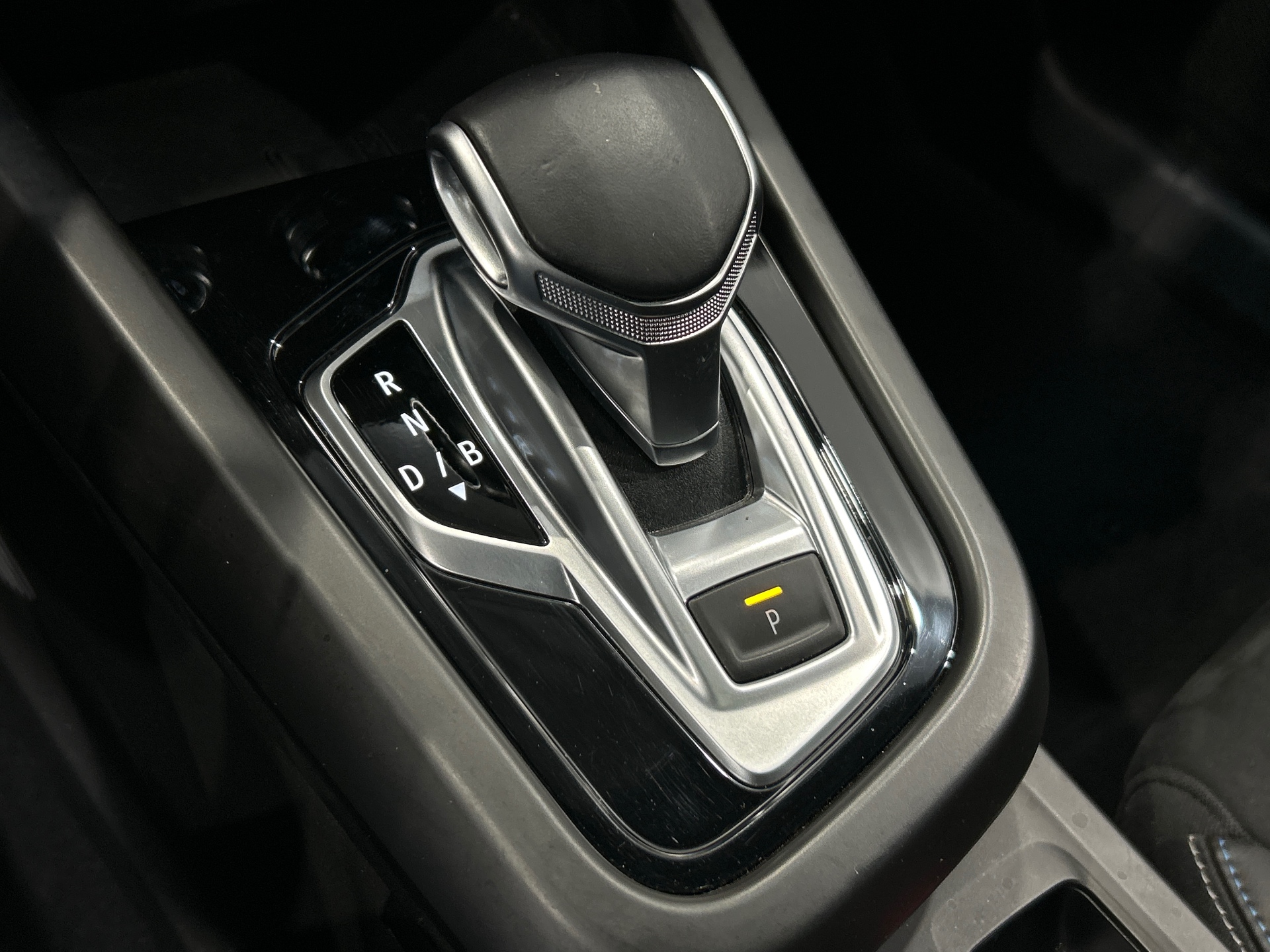 RENAULT ARKANA E-Tech 145 - 23 esprit Alpine