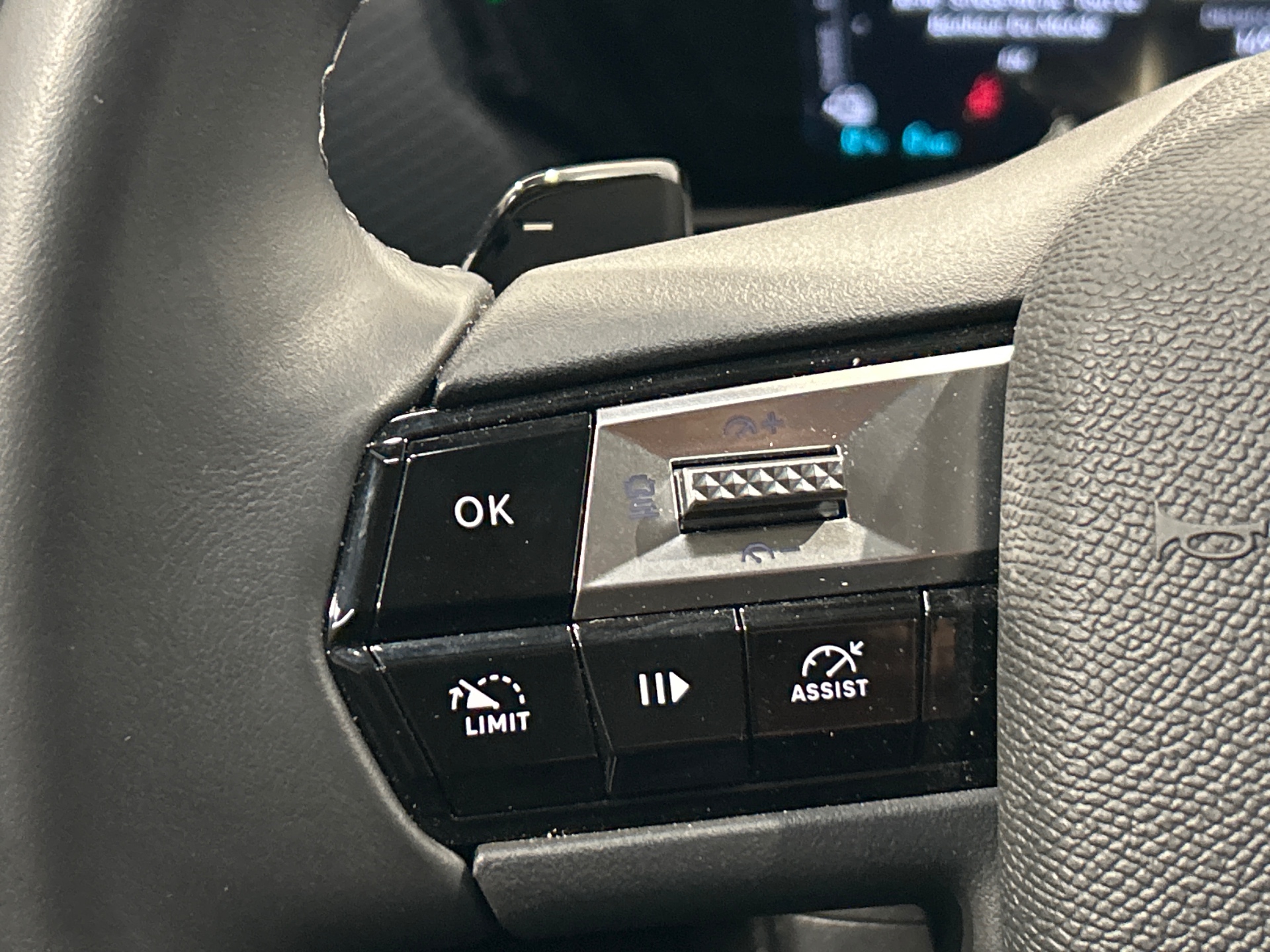DS DS 4 4 E-TENSE 225 CROSS TROCADERO