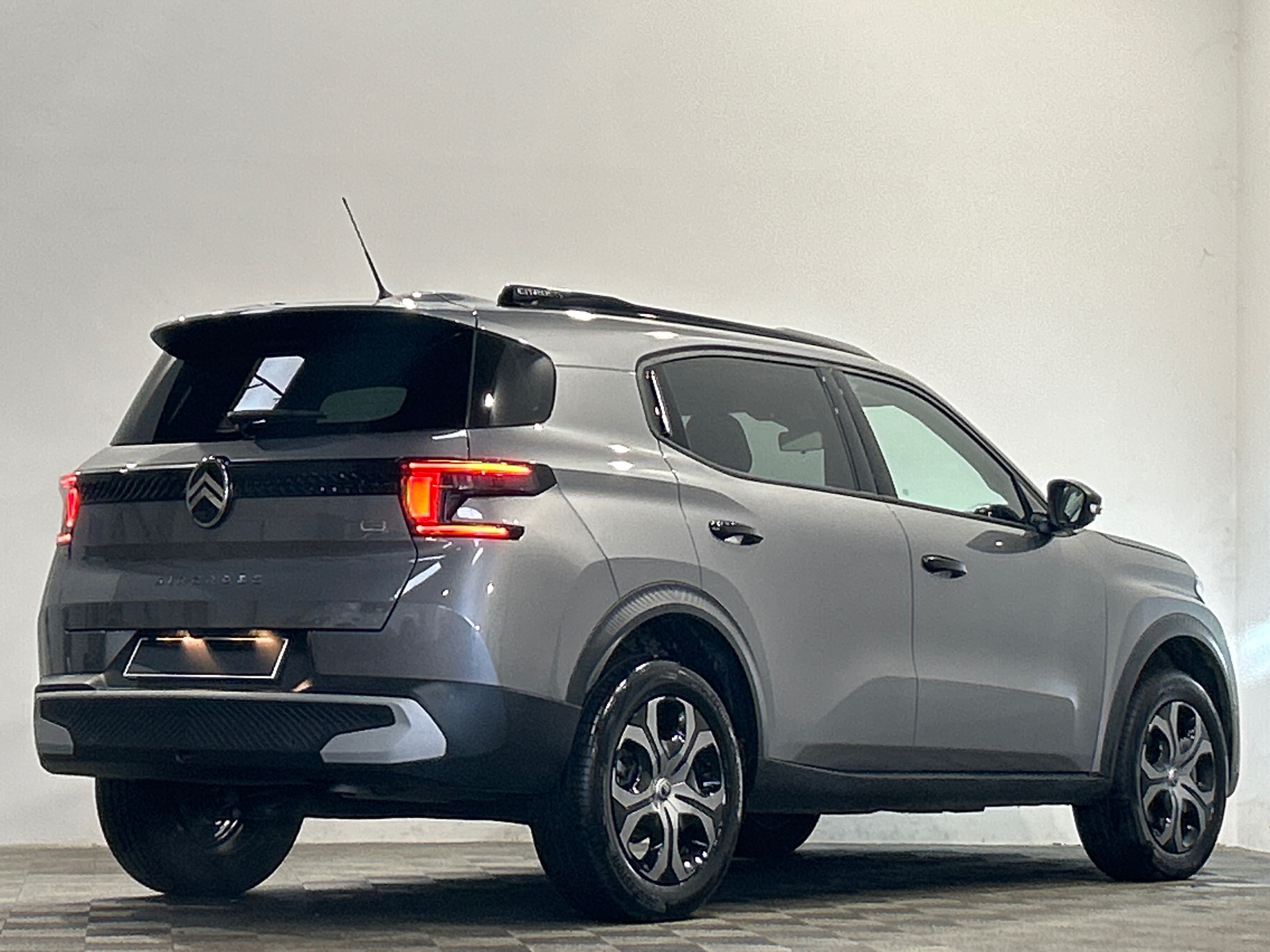 CITROEN C3 AIRCROSS Hybride 145 E-dcs6 PLUS