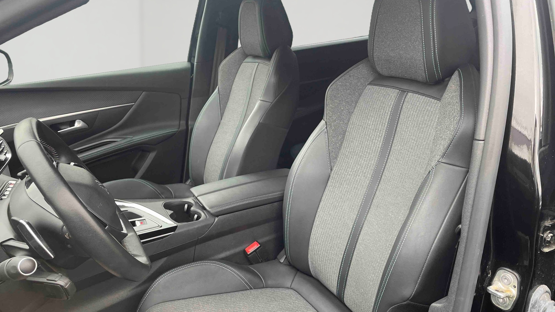 PEUGEOT 5008 ALLURE PK BHDI 130 S&S EAT8