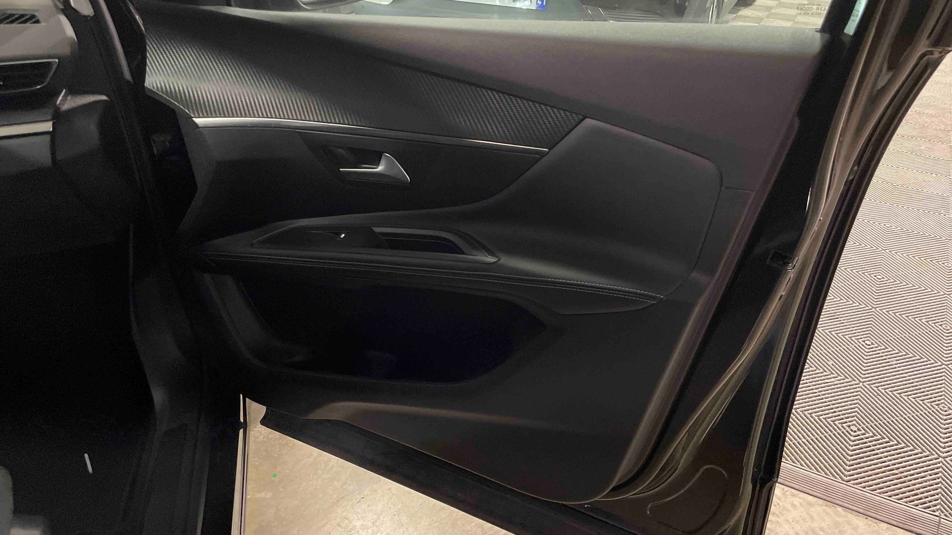 PEUGEOT 5008 BlueHDi 130ch S&S EAT8 Allure