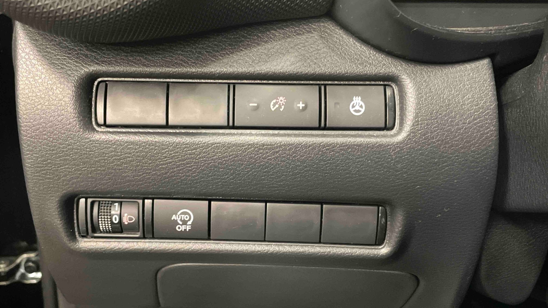 NISSAN JUKE 1.0 DIG-T 114 PS 6MT N-Connecta