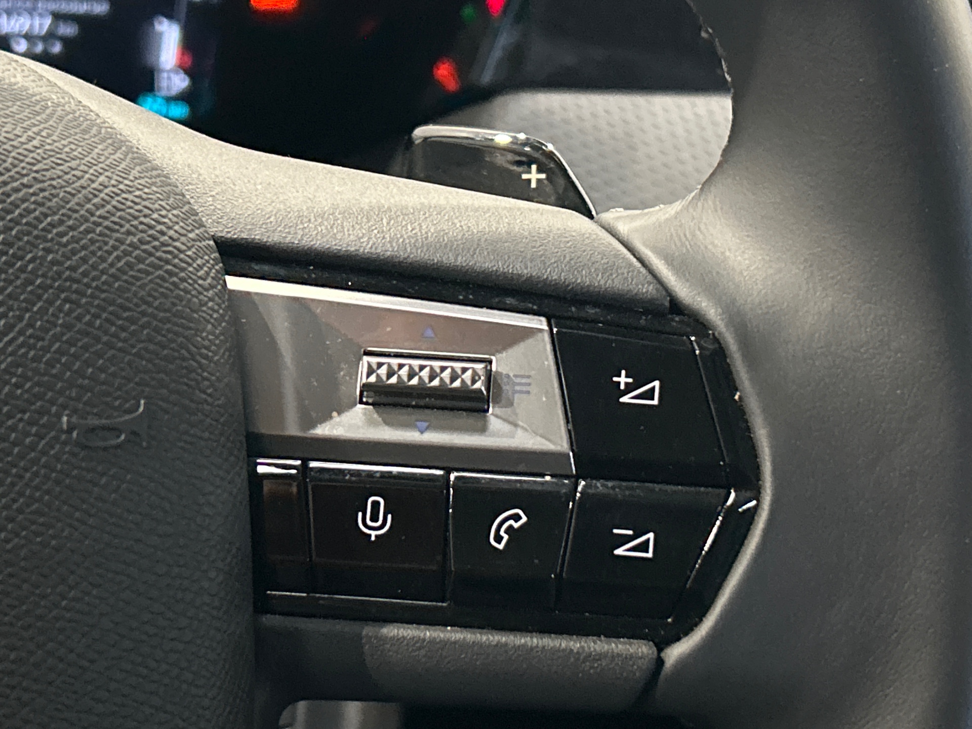 DS DS 4 4 E-TENSE 225 CROSS TROCADERO
