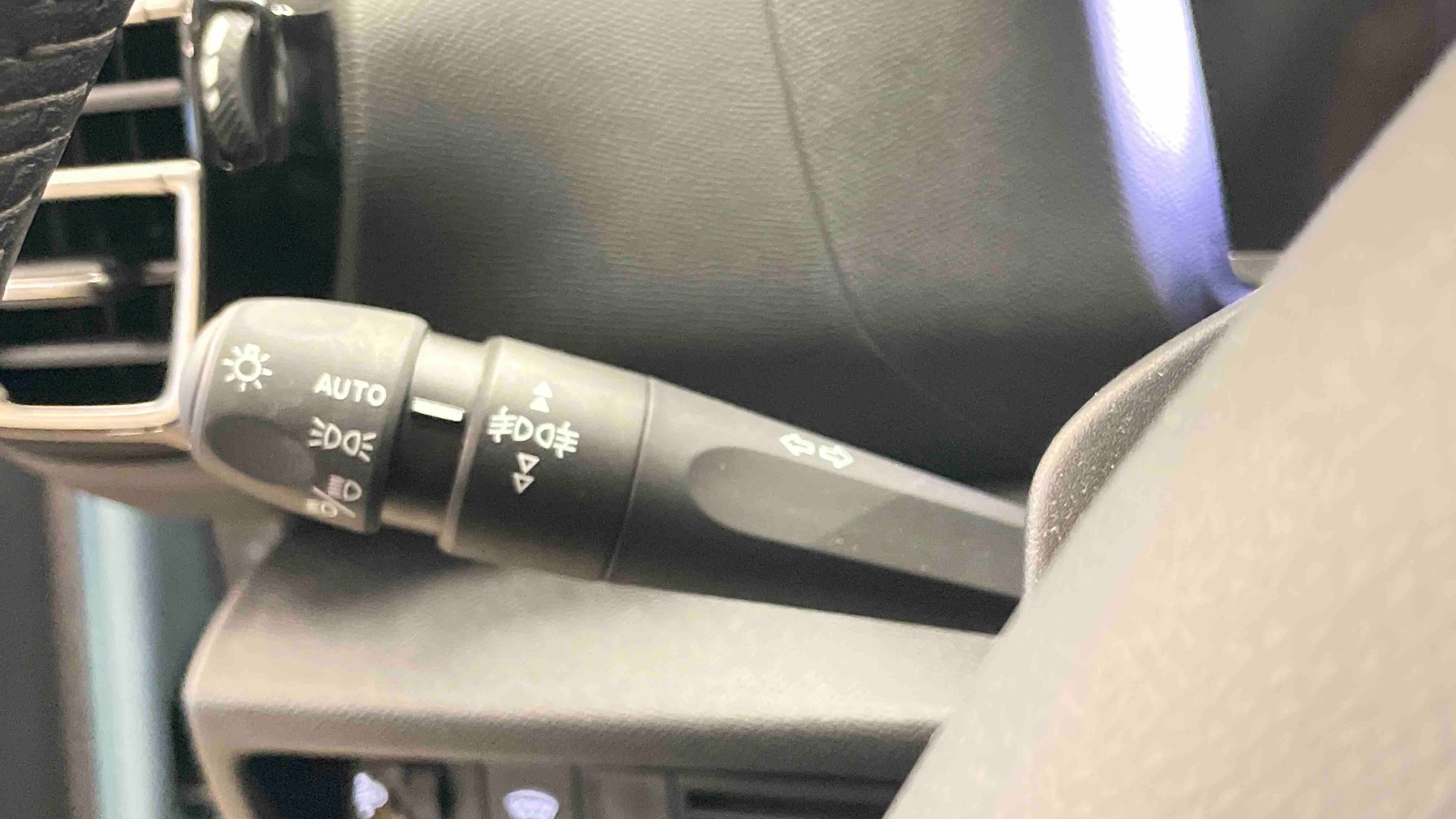 CITROEN C4 PureTech 130 BVM6 Plus