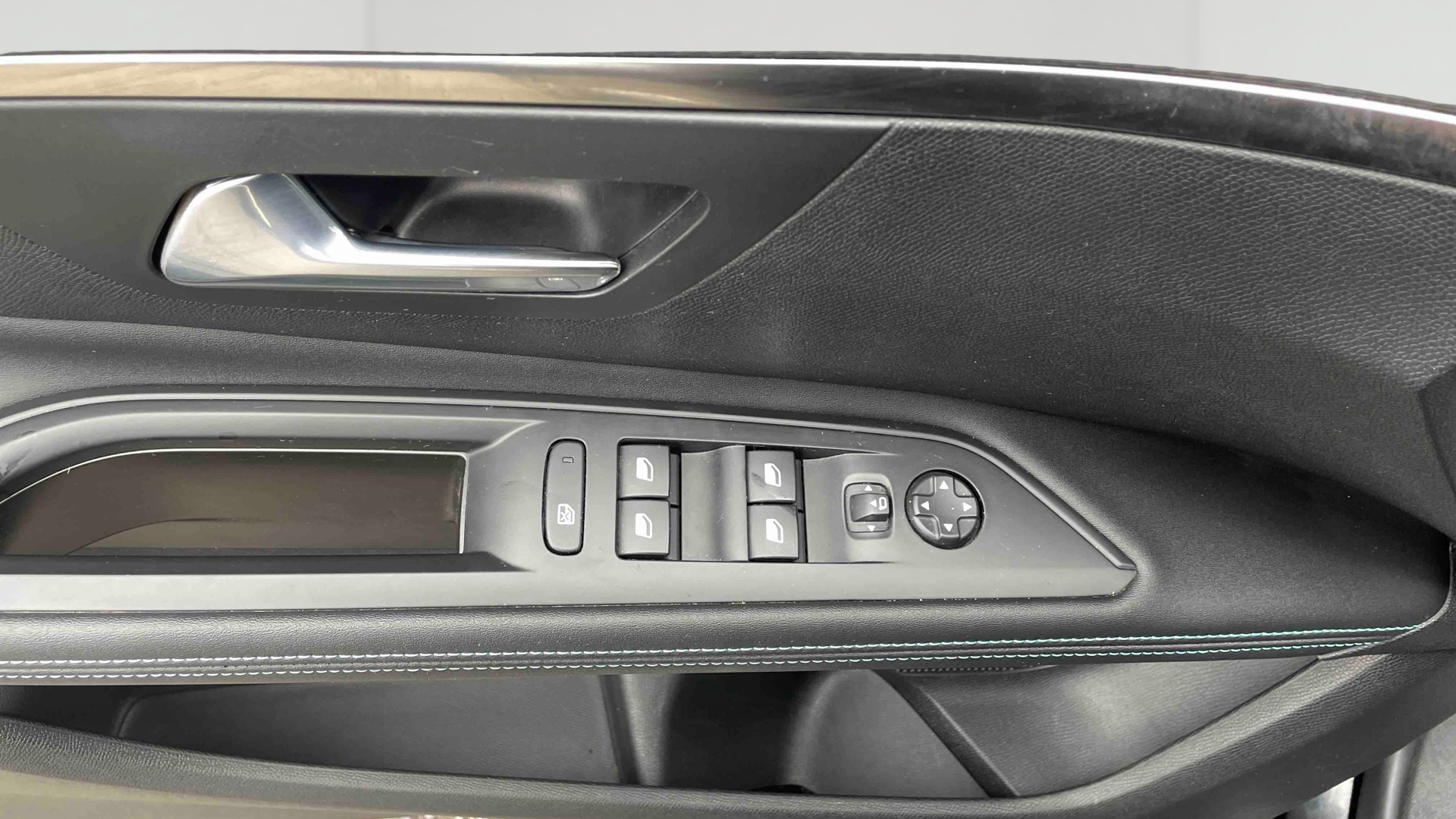 PEUGEOT 5008 ALLURE PK BHDI 130 S&S EAT8