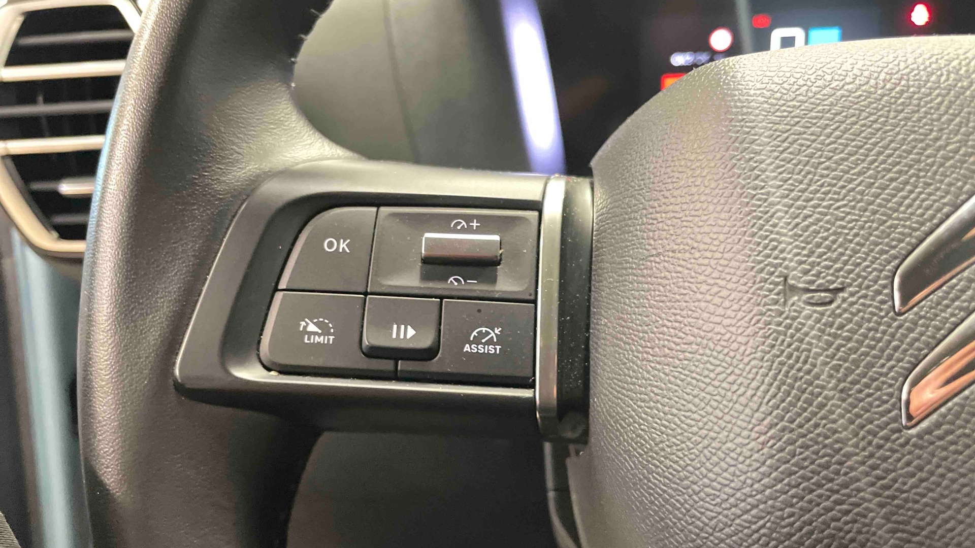 CITROEN C4 PureTech 130 BVM6 Plus