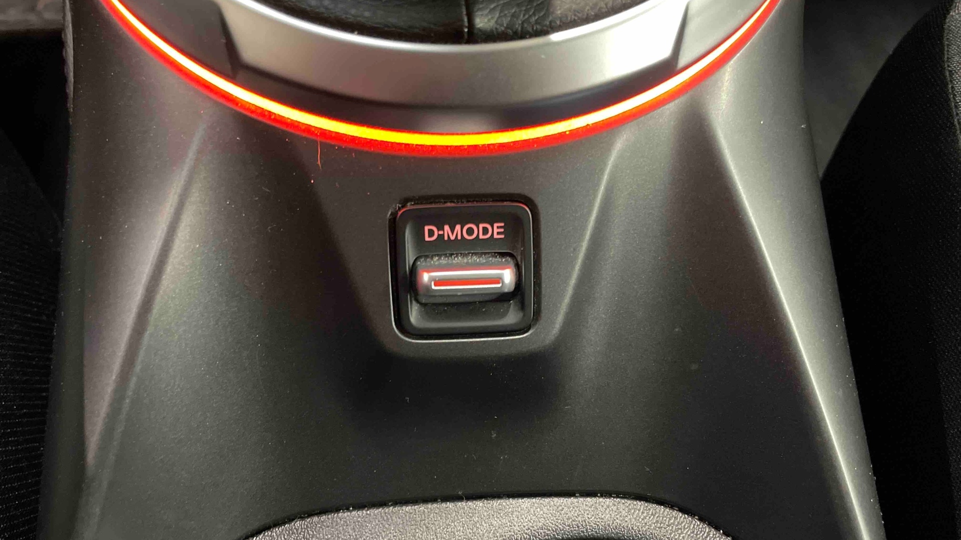 NISSAN JUKE 1.0 DIG-T 114 PS 6MT N-Connecta