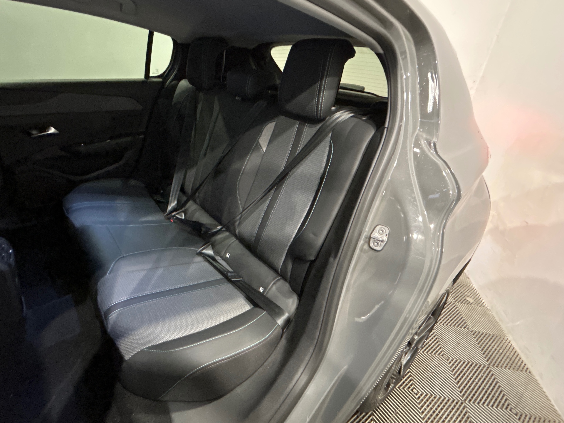 PEUGEOT 308 Allure Hybrid 145 ch e-DCS6
