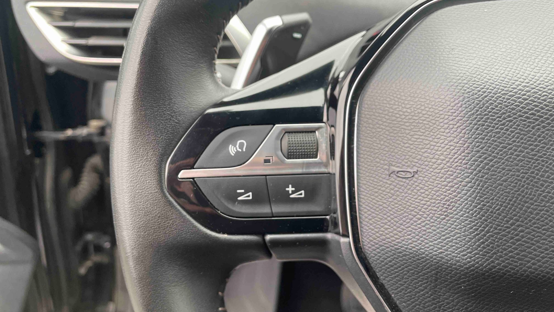 PEUGEOT 5008 ALLURE PK BHDI 130 S&S EAT8