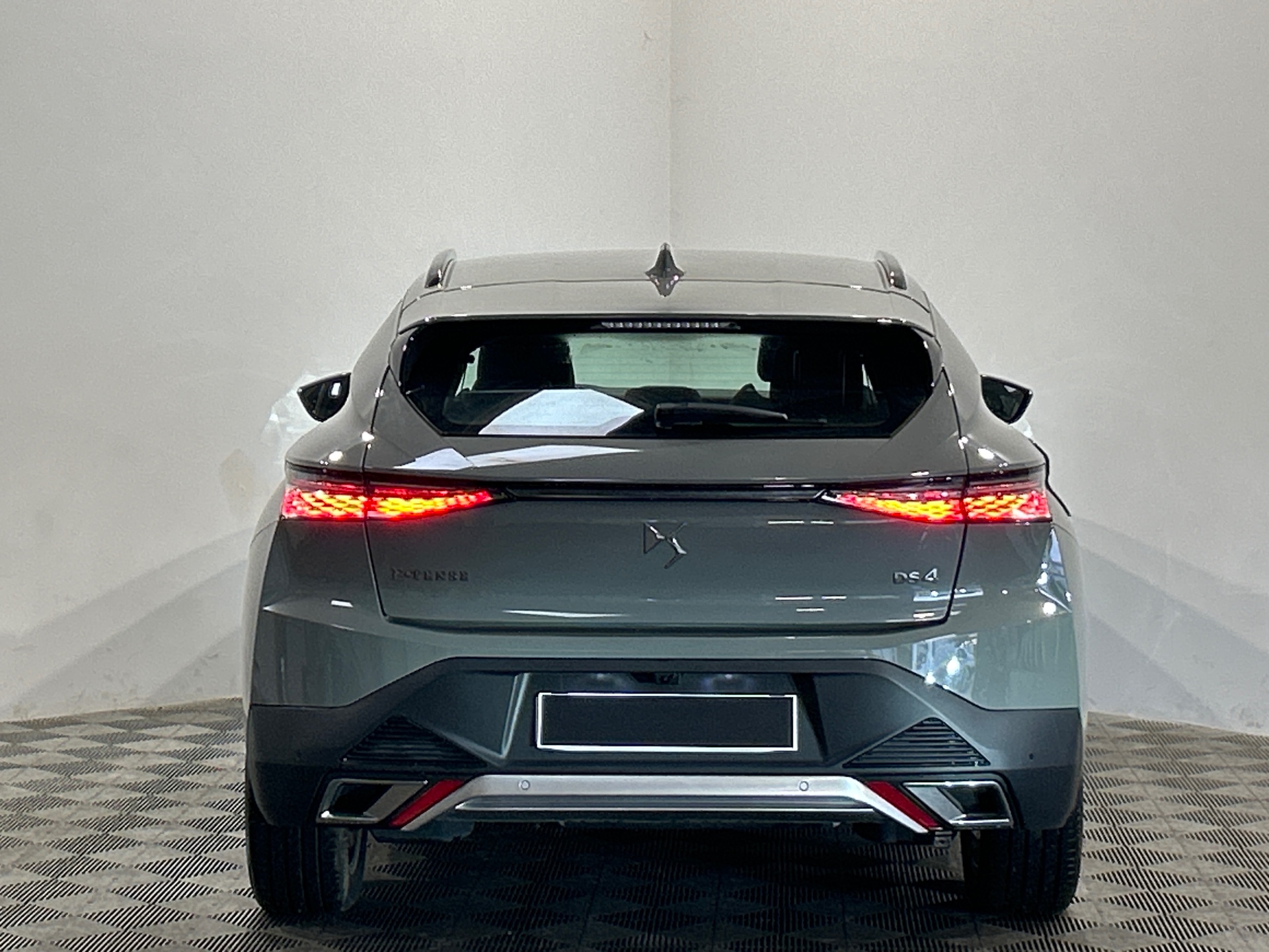 DS DS 4 4 E-TENSE 225 CROSS TROCADERO