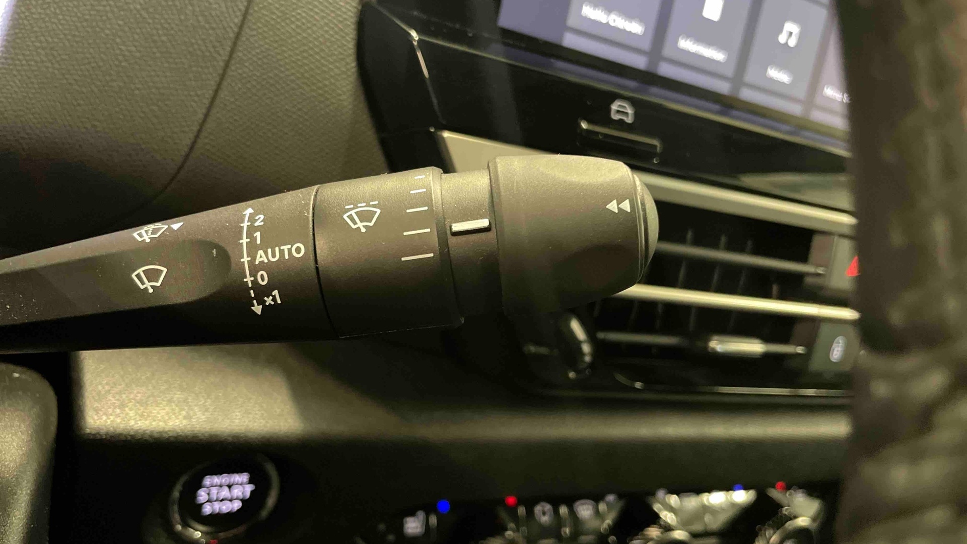 CITROEN C4 PureTech 130 BVM6 Plus