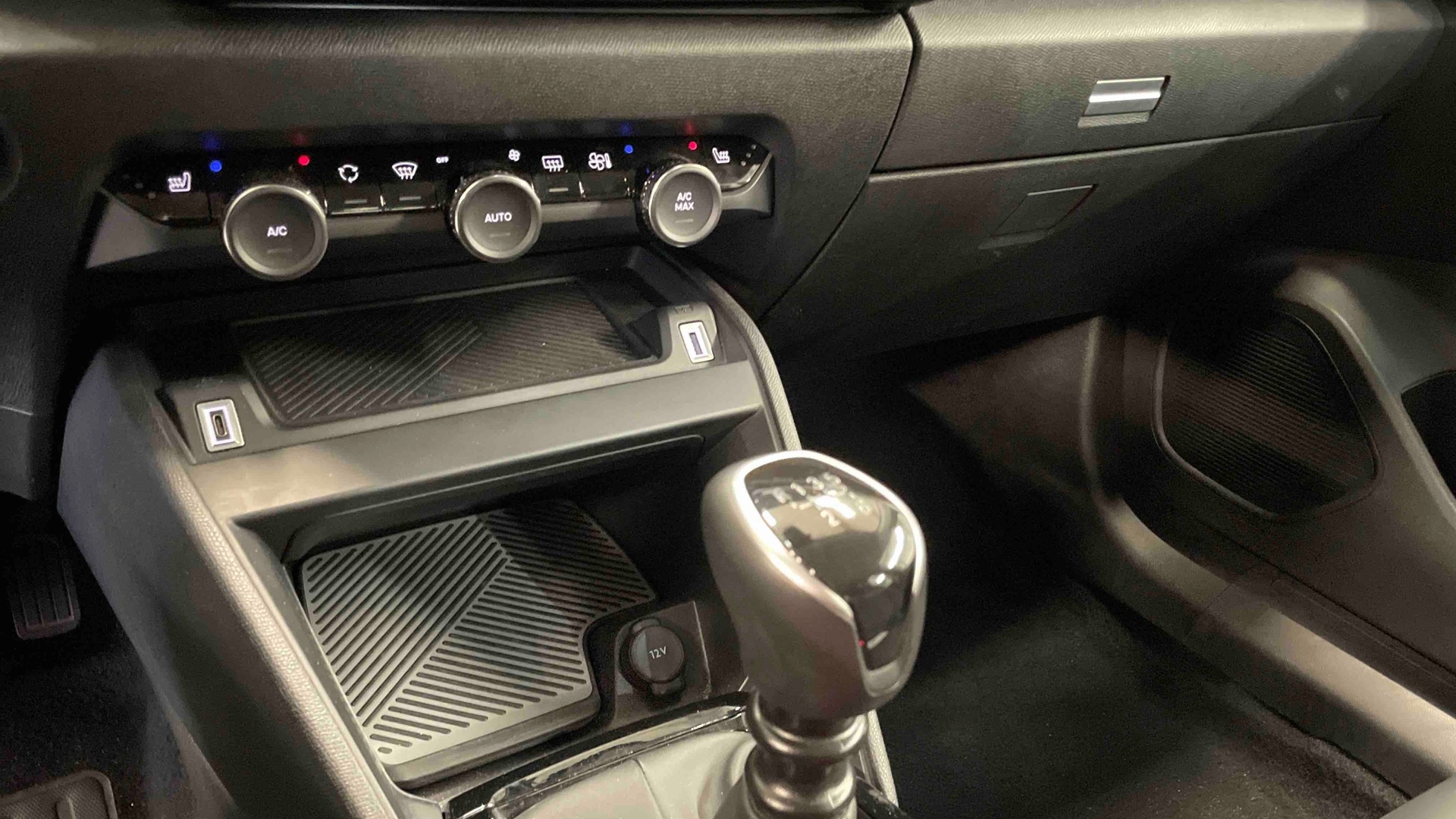 CITROEN C4 PureTech 130 BVM6 Plus