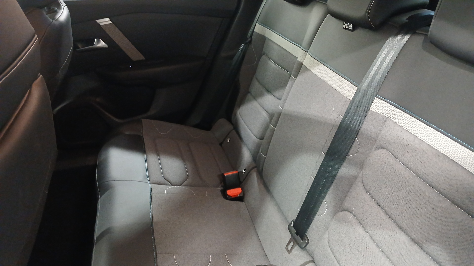 CITROEN C4 PureTech 130 EAT8 Plus