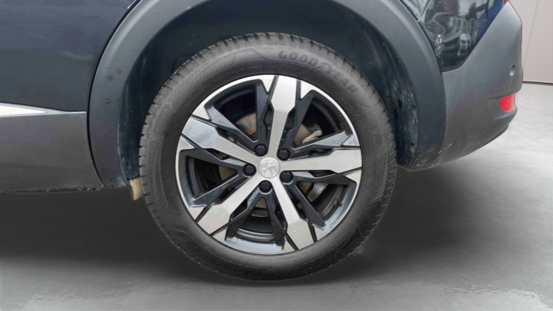 PEUGEOT 5008 ALLURE PK BHDI 130 S&S EAT8