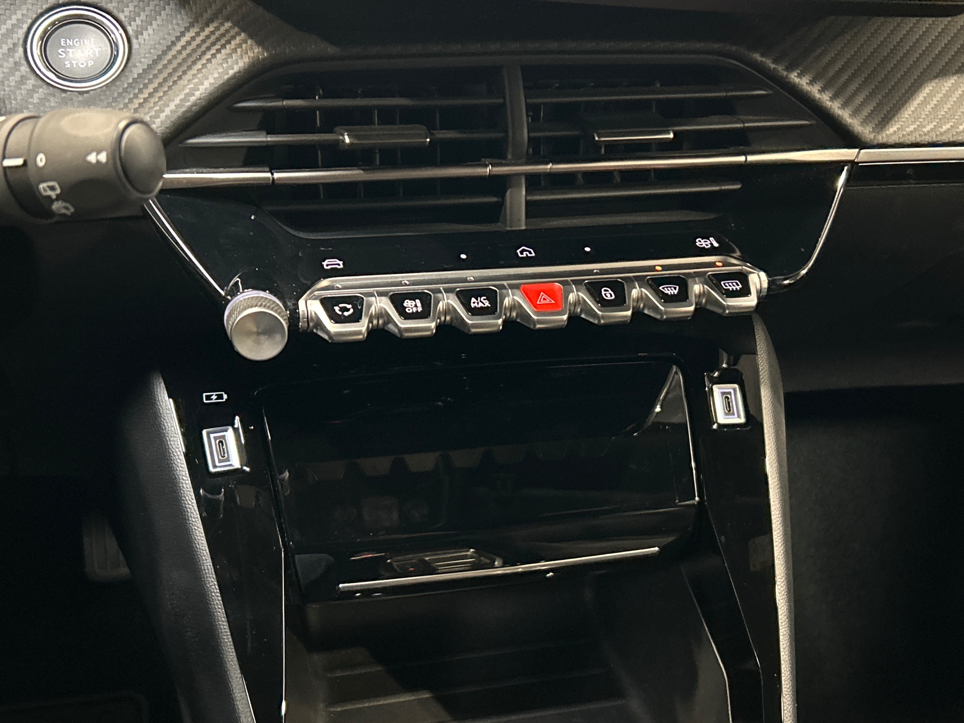 PEUGEOT 2008 Allure Hybrid 145 ch e-DCS6