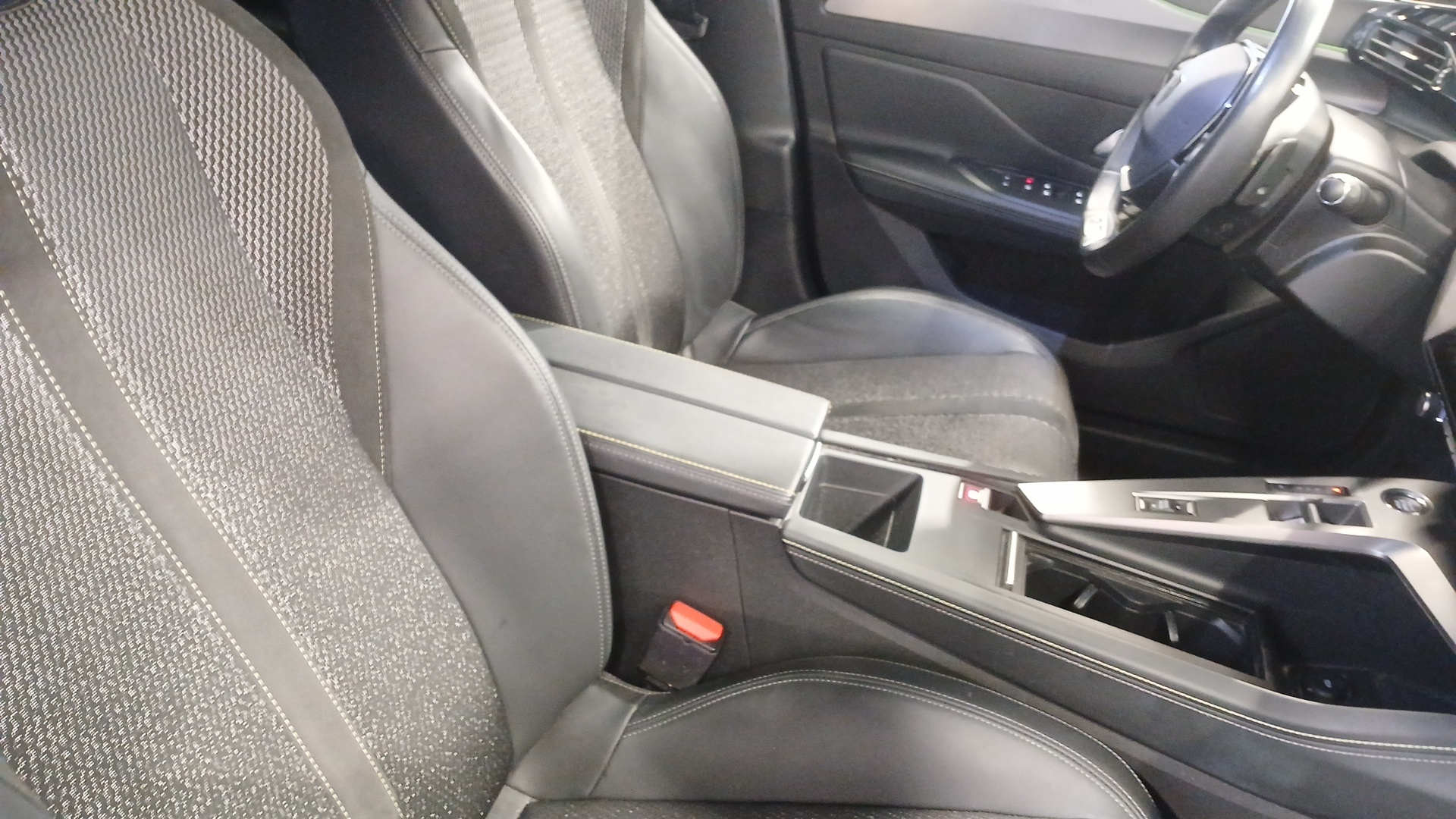 PEUGEOT 308 SW BlueHDi 130ch S&S EAT8 GT