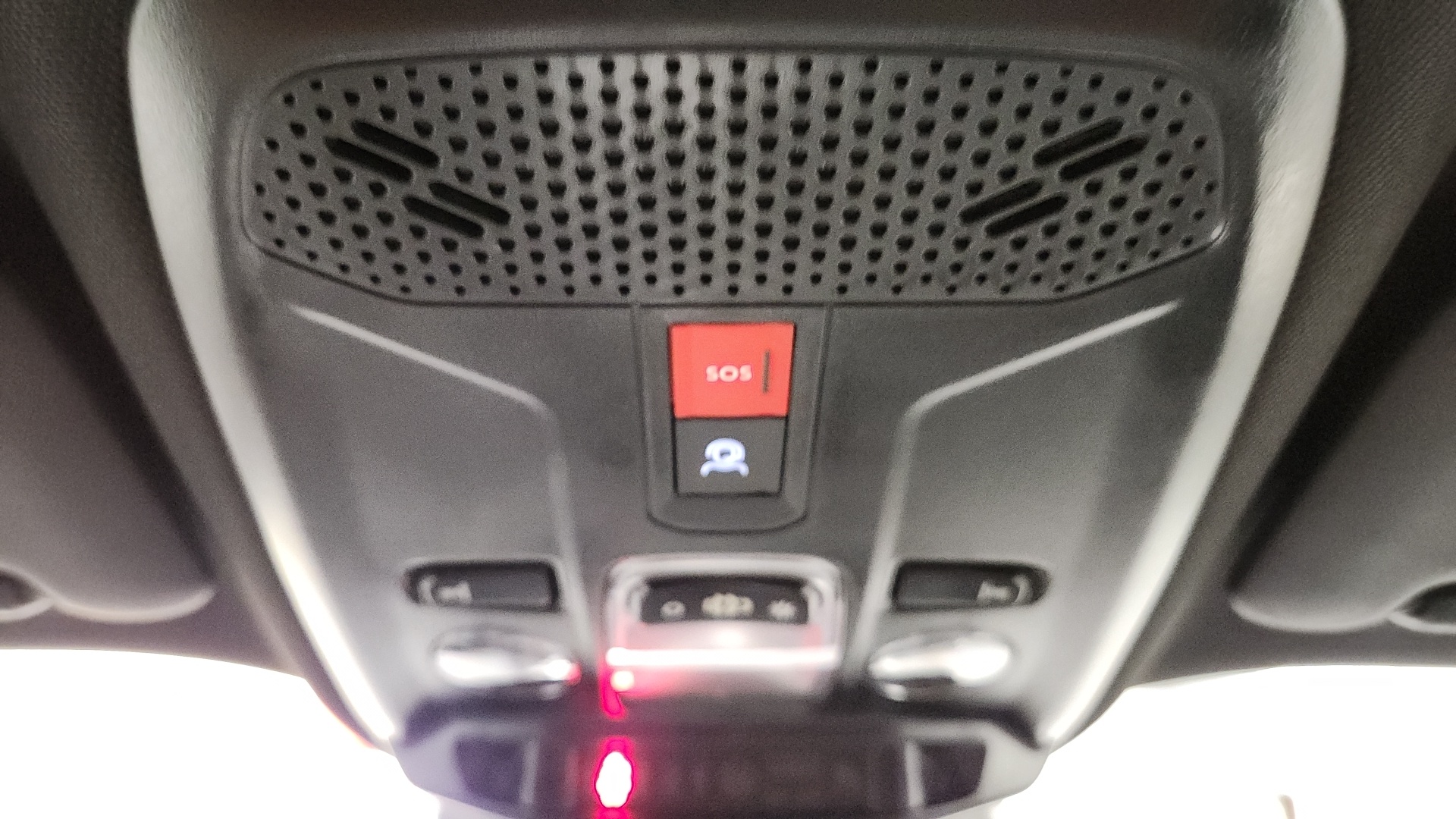 PEUGEOT 2008 Hybrid 145 ch e-DCS6 Allure - 5P