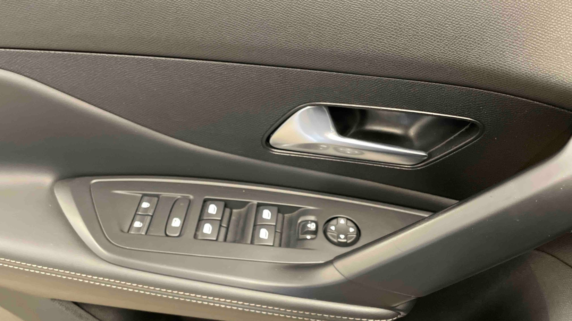 PEUGEOT 308 BlueHDi 130ch S&S EAT8 Allure