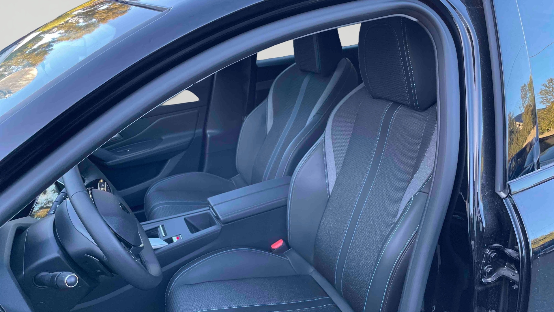PEUGEOT 308 Hybrid 145 e-DCS6 Allure