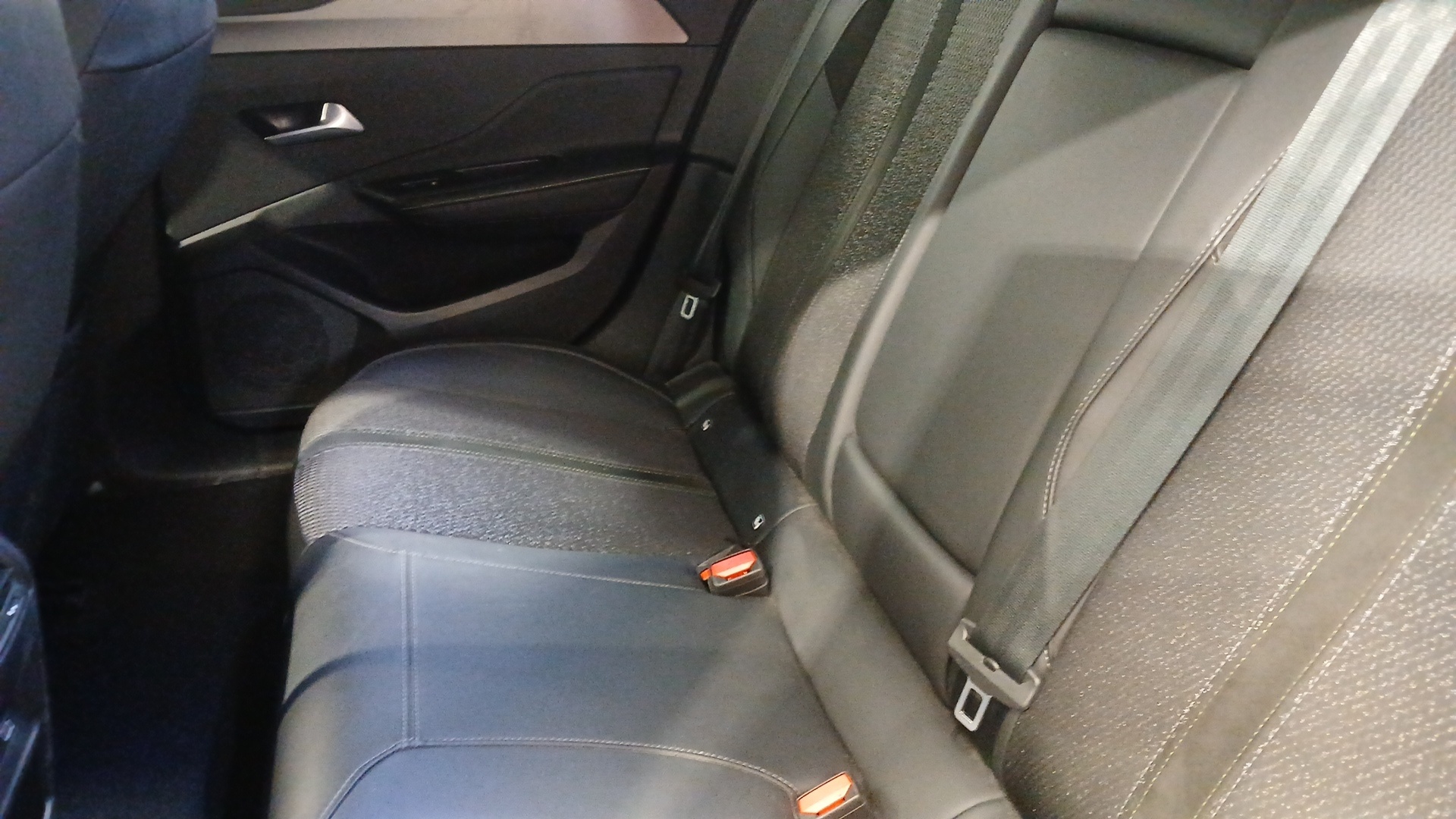 PEUGEOT 308 SW BlueHDi 130ch S&S EAT8 GT