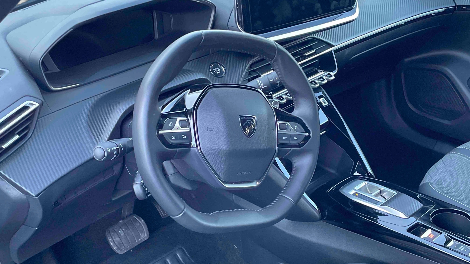 PEUGEOT 2008 Hybrid 145 ch e-DCS6 Allure