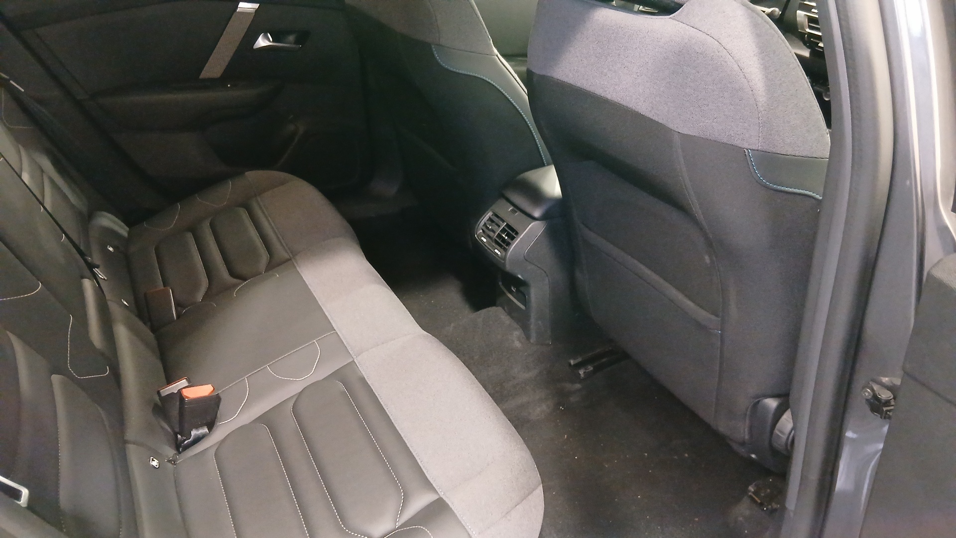 CITROEN C4 PureTech 130 EAT8 Max