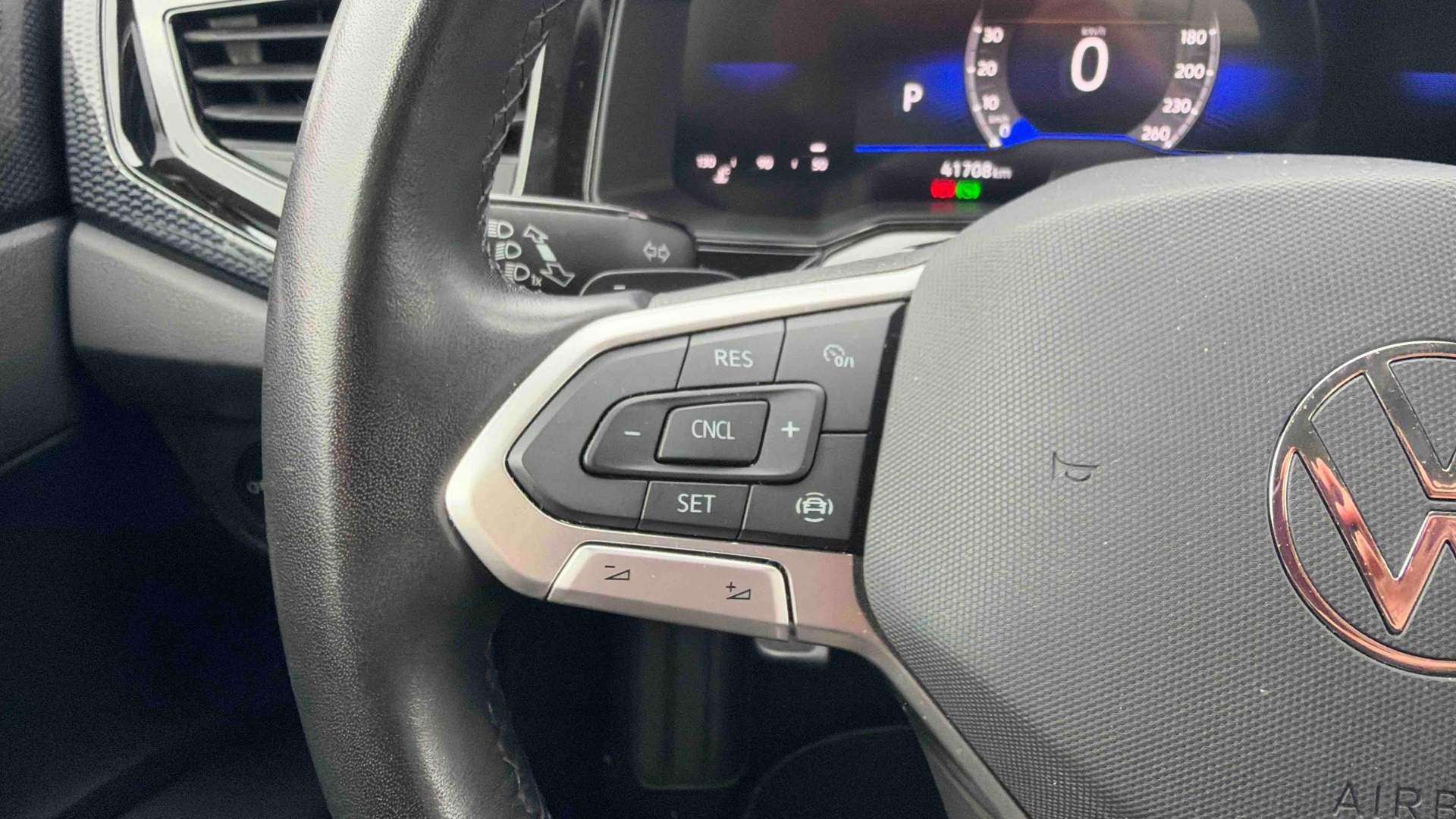VOLKSWAGEN POLO Edition 1.0 TSI 95 DSG