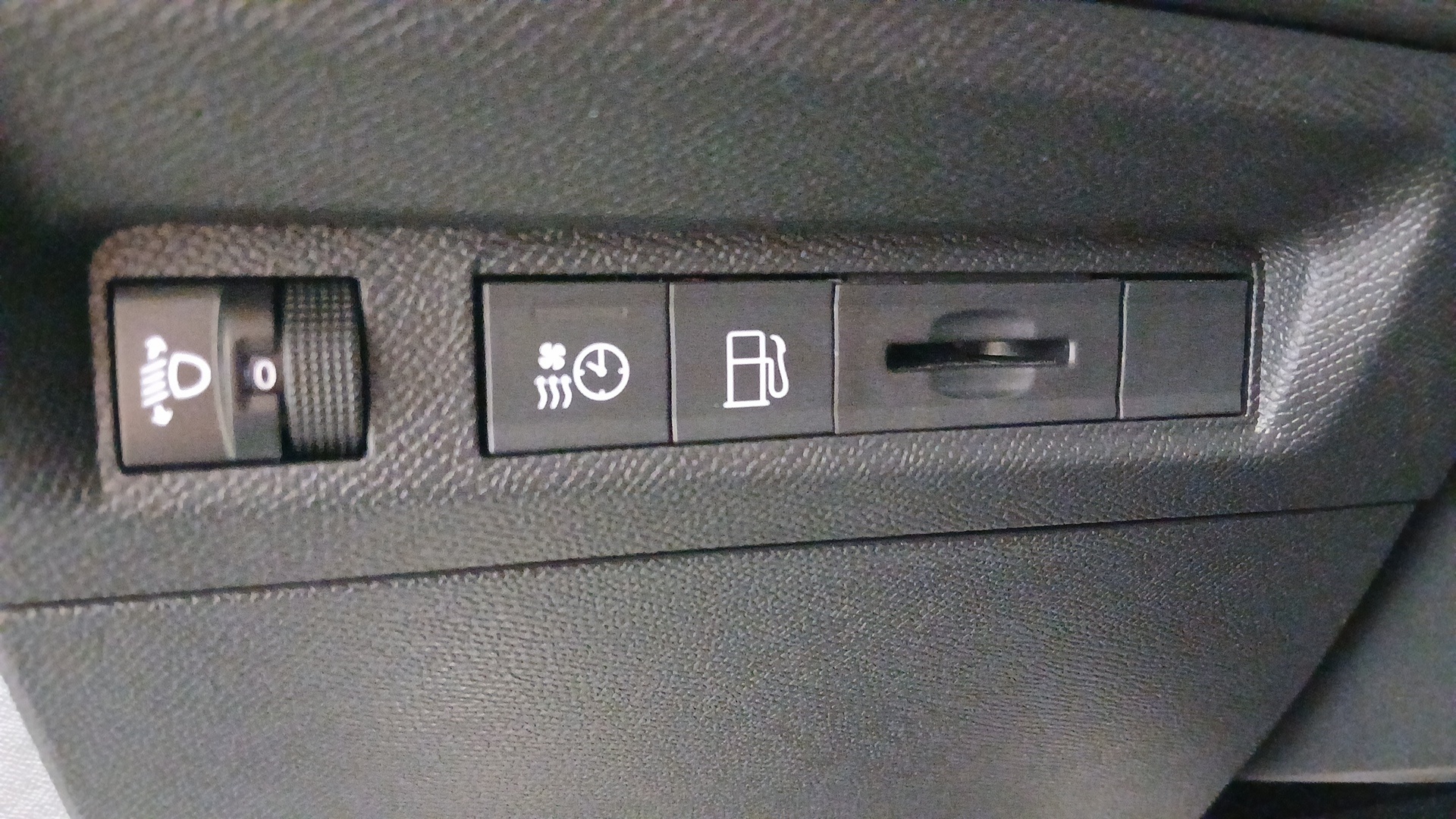 PEUGEOT 308 ALLURE HYBRID 180 E-EAT8