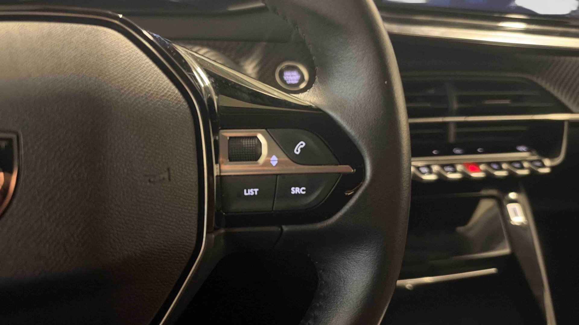 PEUGEOT 208 ALL PT100 BVM