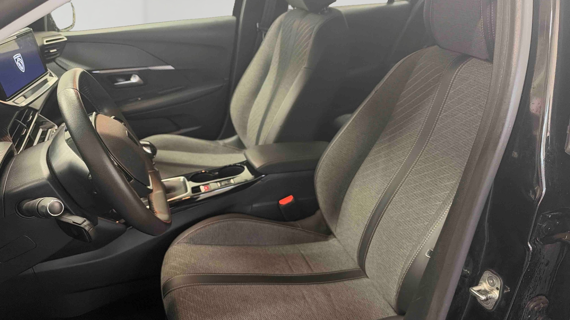 PEUGEOT 208 ALL PT100 BVM