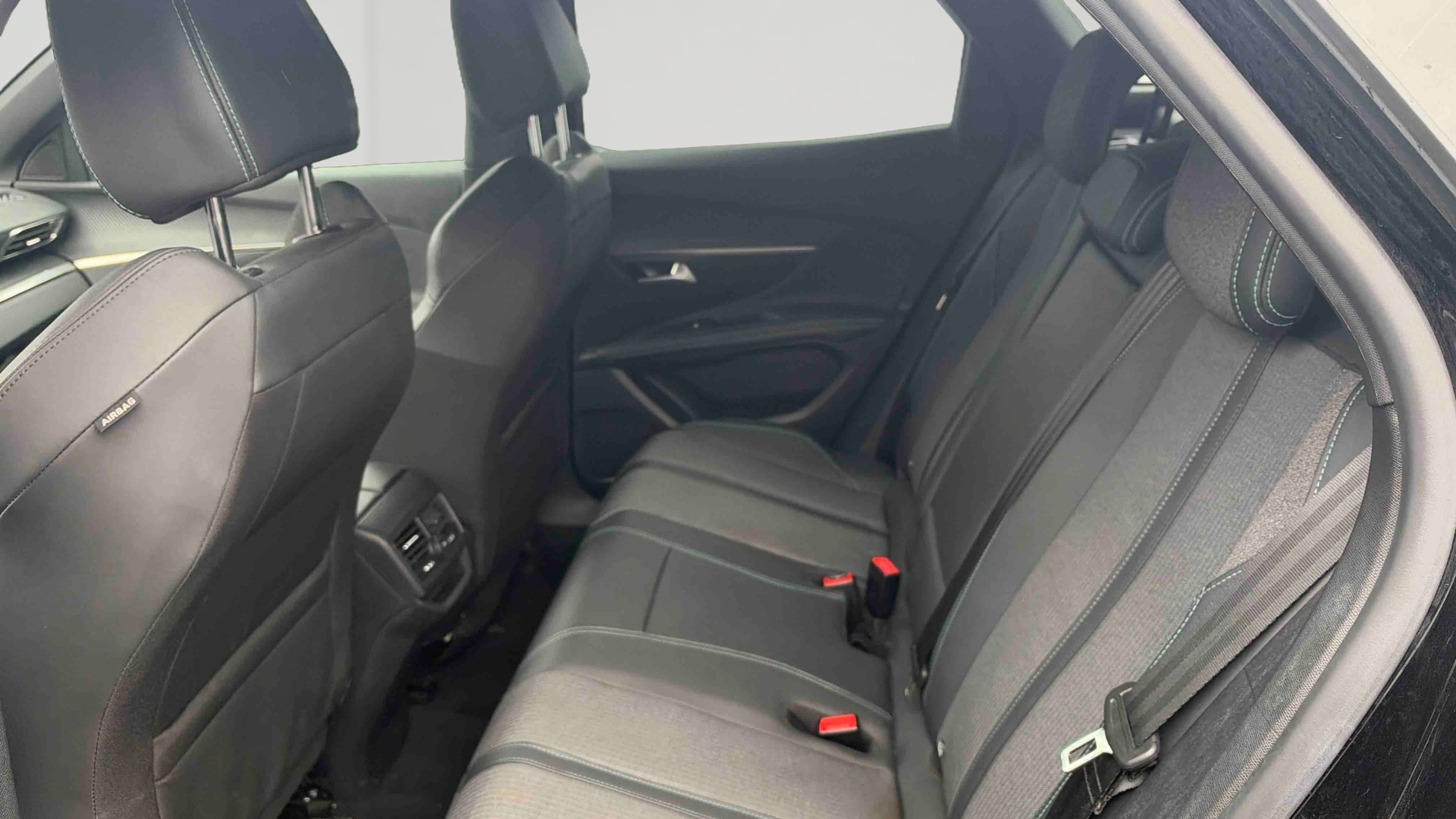 PEUGEOT 3008 ALLUREPK PLUG-IN HYB180 E-EAT8