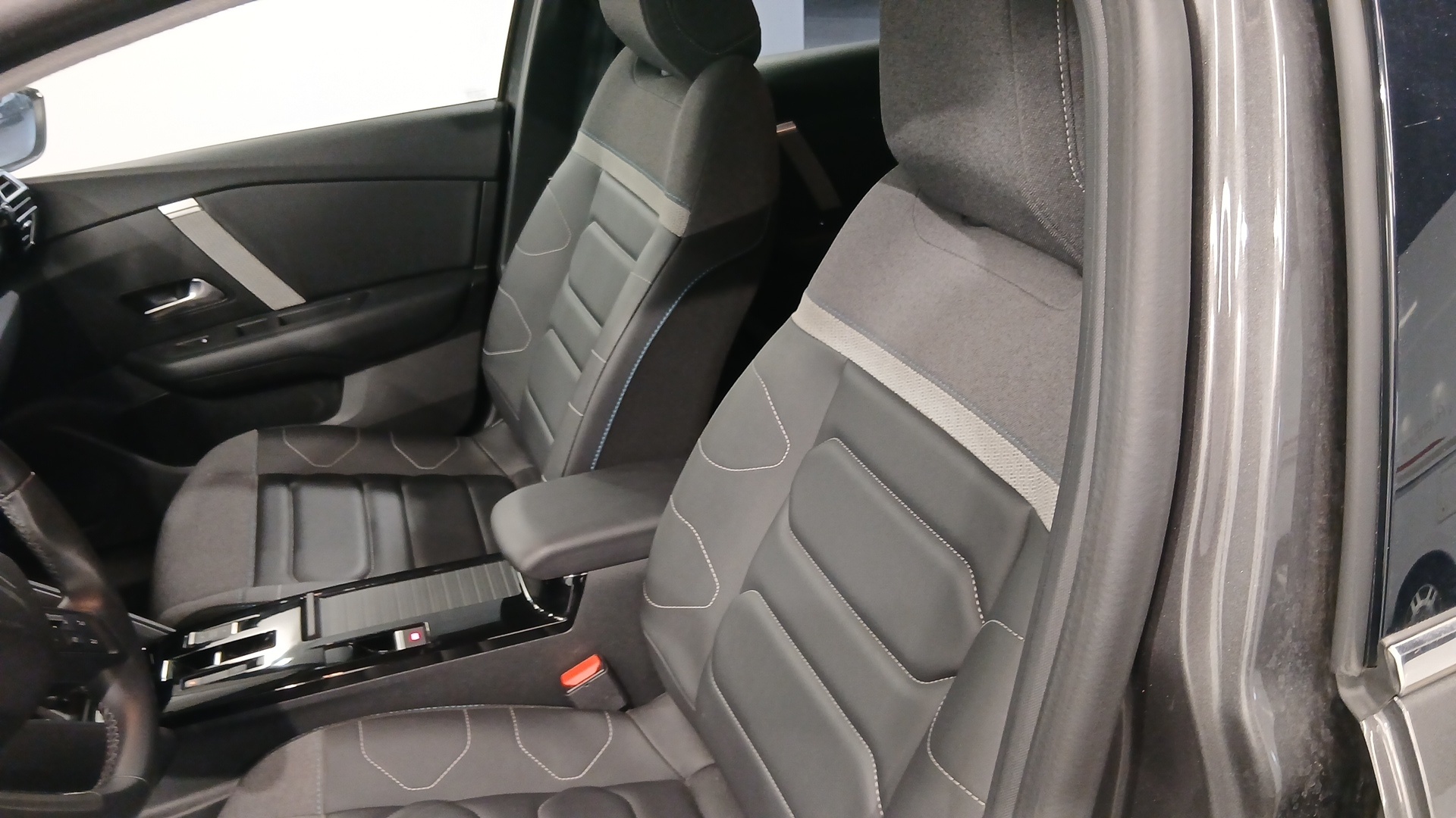 CITROEN C4 PureTech 130 EAT8 Max