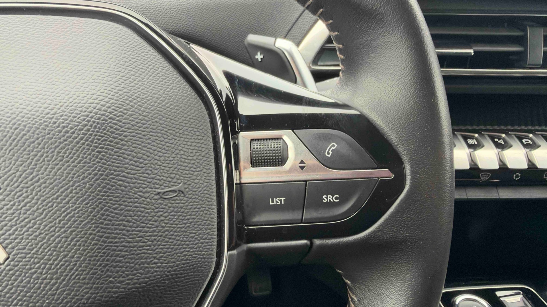 PEUGEOT 3008 ALLUREPK PLUG-IN HYB180 E-EAT8