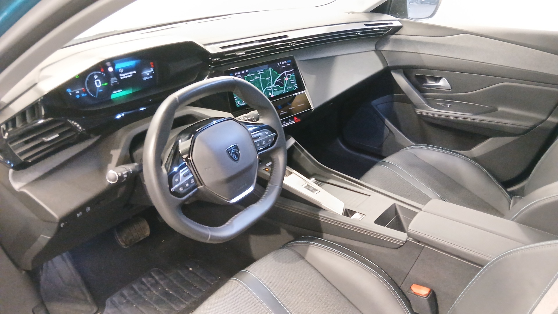 PEUGEOT 308 ALLURE HYBRID 180 E-EAT8