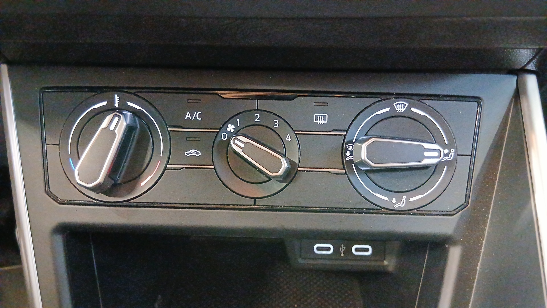 VOLKSWAGEN POLO Life 1.0 TSI 95
