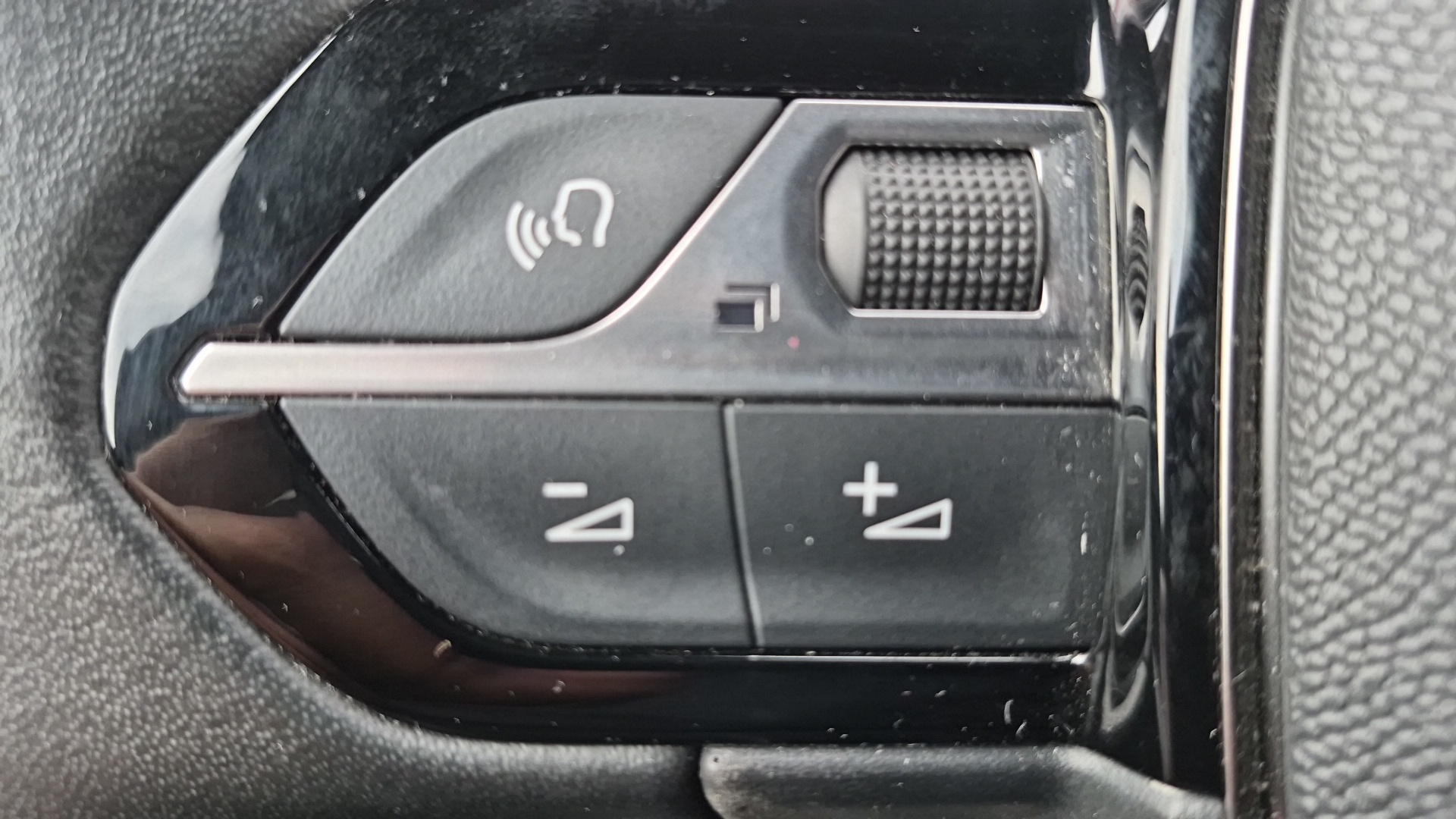 PEUGEOT 2008 ALLURE PURETECH 100 S&S BVM6