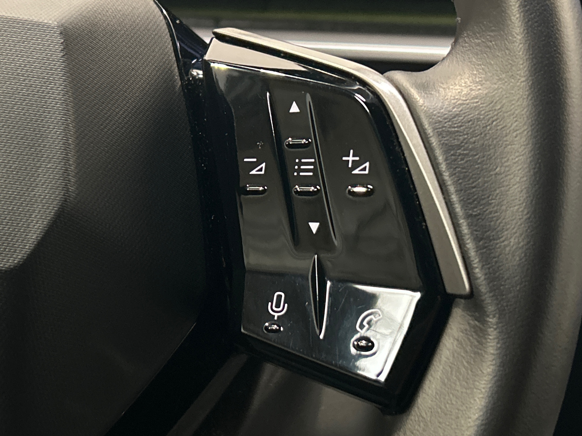 PEUGEOT 3008 Allure Hybrid 145 ch e-DCS6